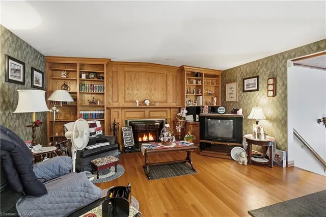 338 Albany St, Fort Erie 5