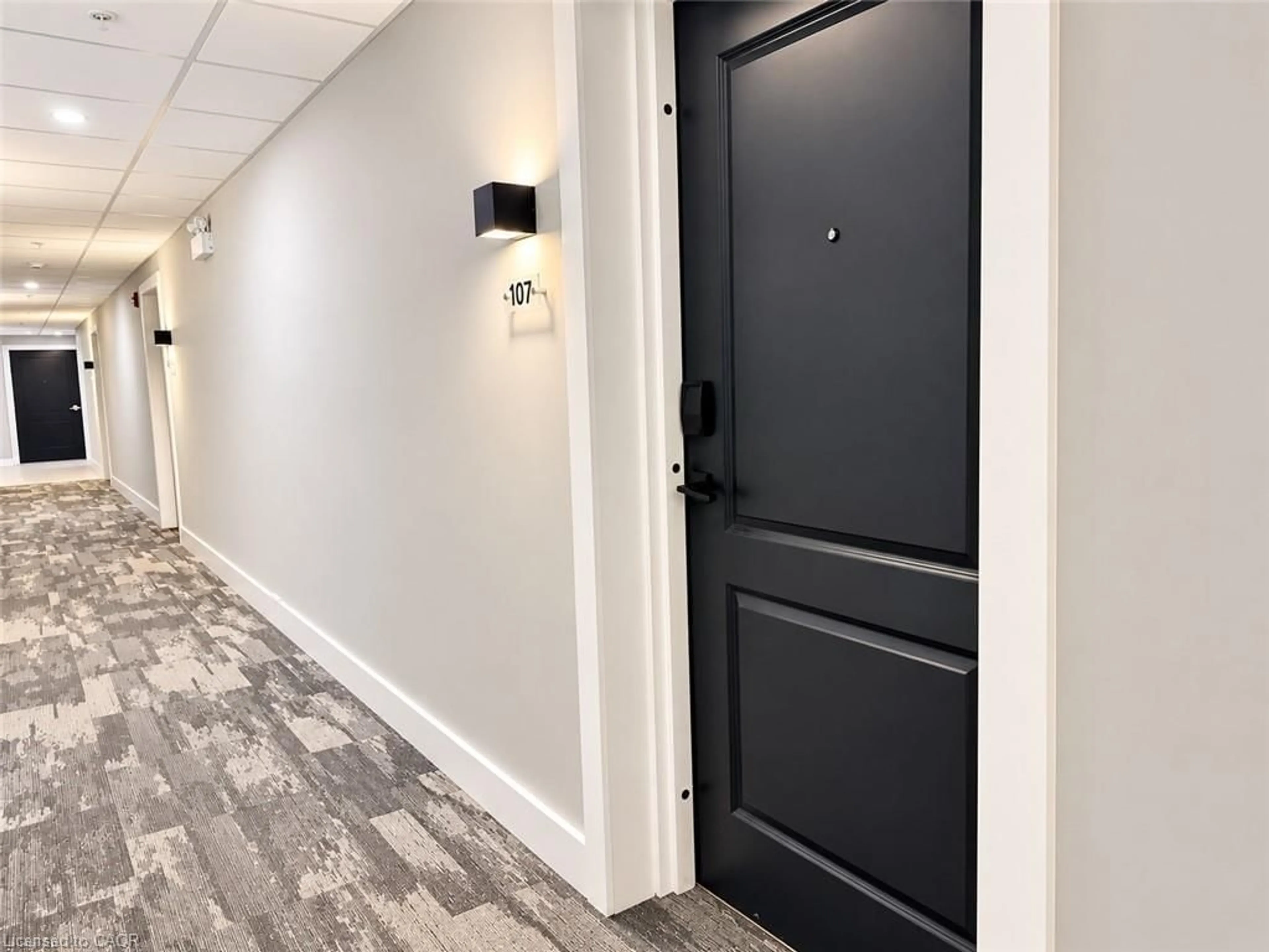 Unknown for 120 Springvalley Cres #107, Hamilton Ontario L9C 0E4