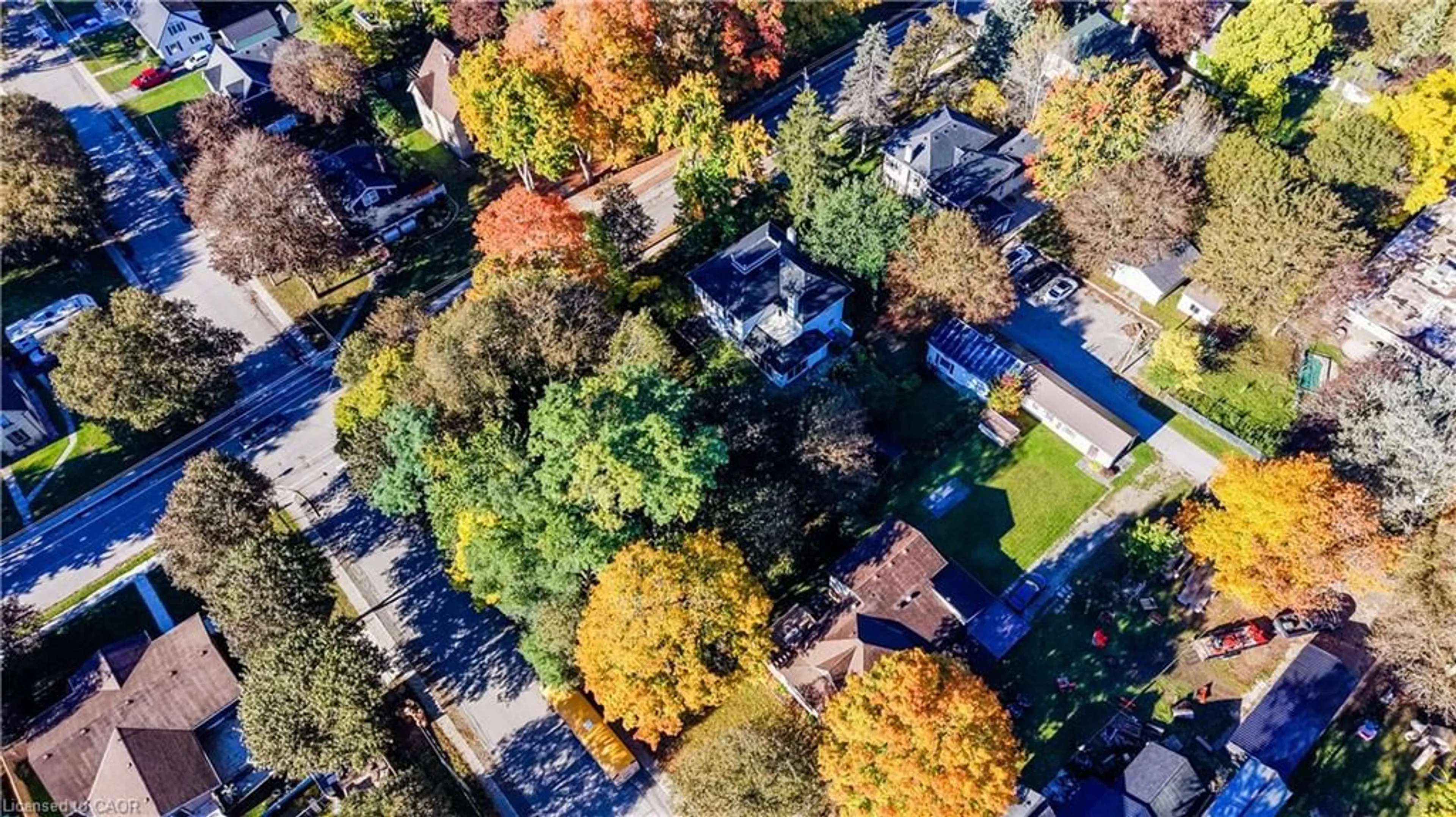 A pic from outside/outdoor area/front of a property/back of a property/a pic from drone, street for 119 John St, Wingham Ontario N0G 2W0