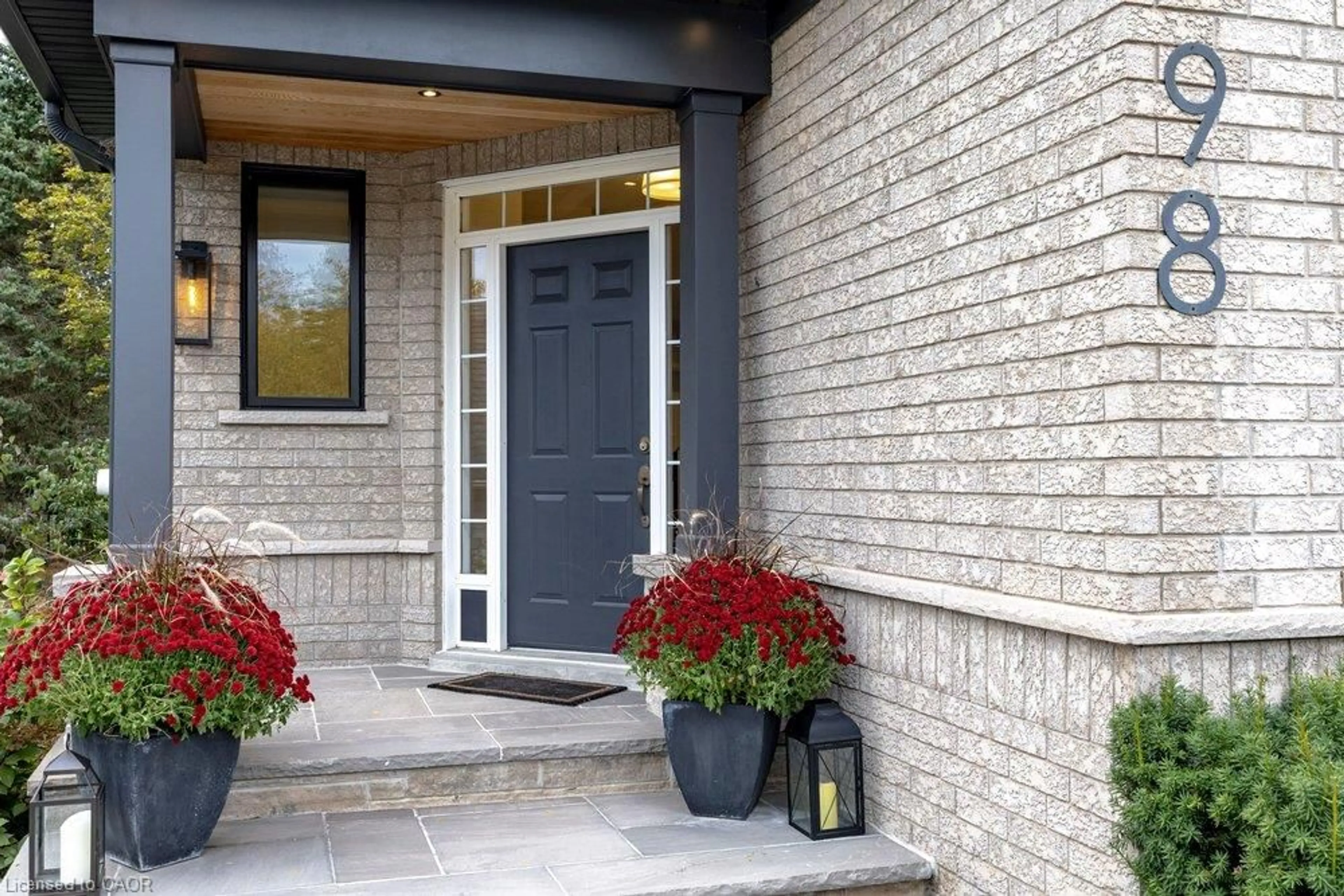 Home with brick exterior material, street for 98 Moore Cres, Ancaster Ontario L9G 4Z6