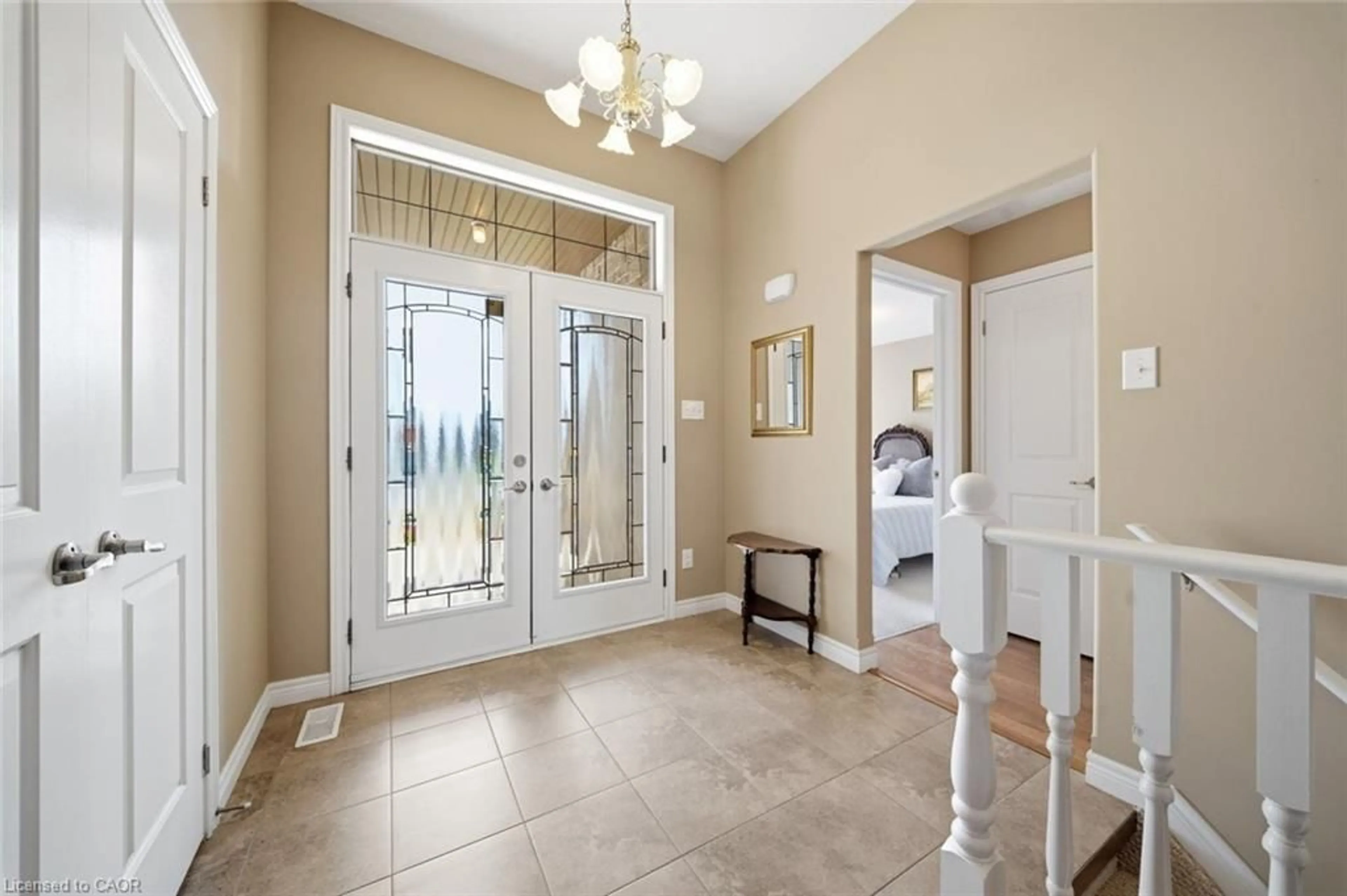 Indoor entryway for 95 Driftwood Dr, Simcoe Ontario N3Y 0A3