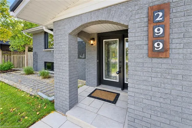 299 Creighton Crt, Waterloo 2
