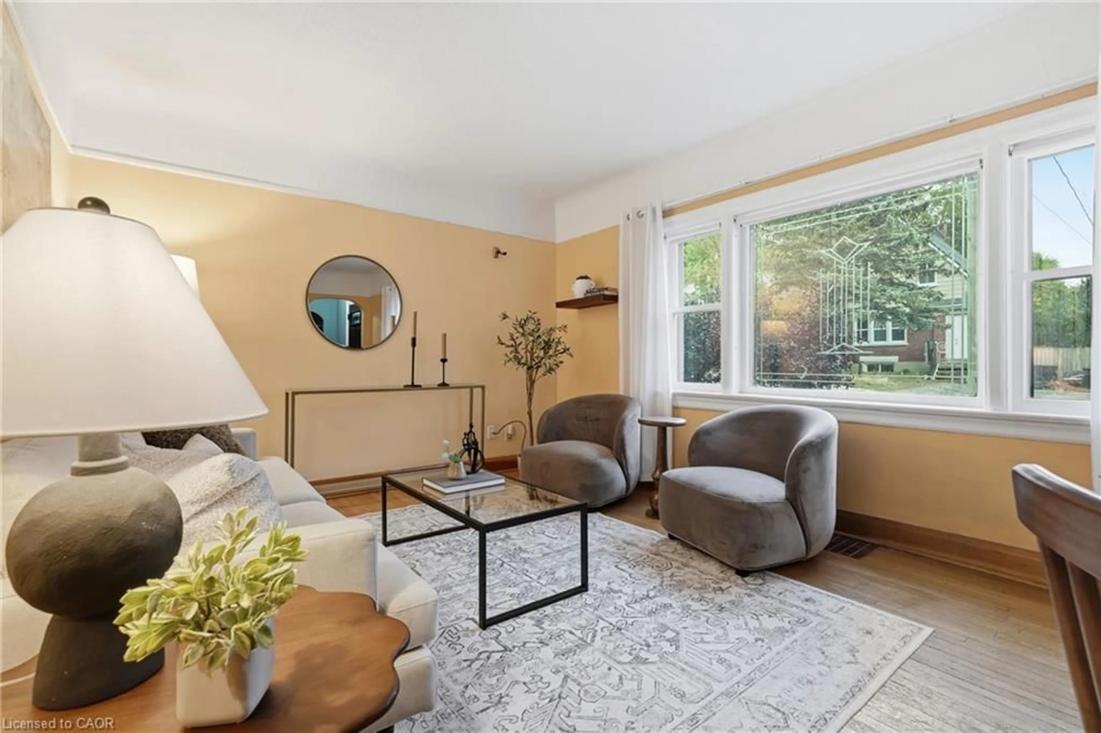Living room with furniture, unknown for 106 Cedar St, Kitchener Ontario N2G 3L9