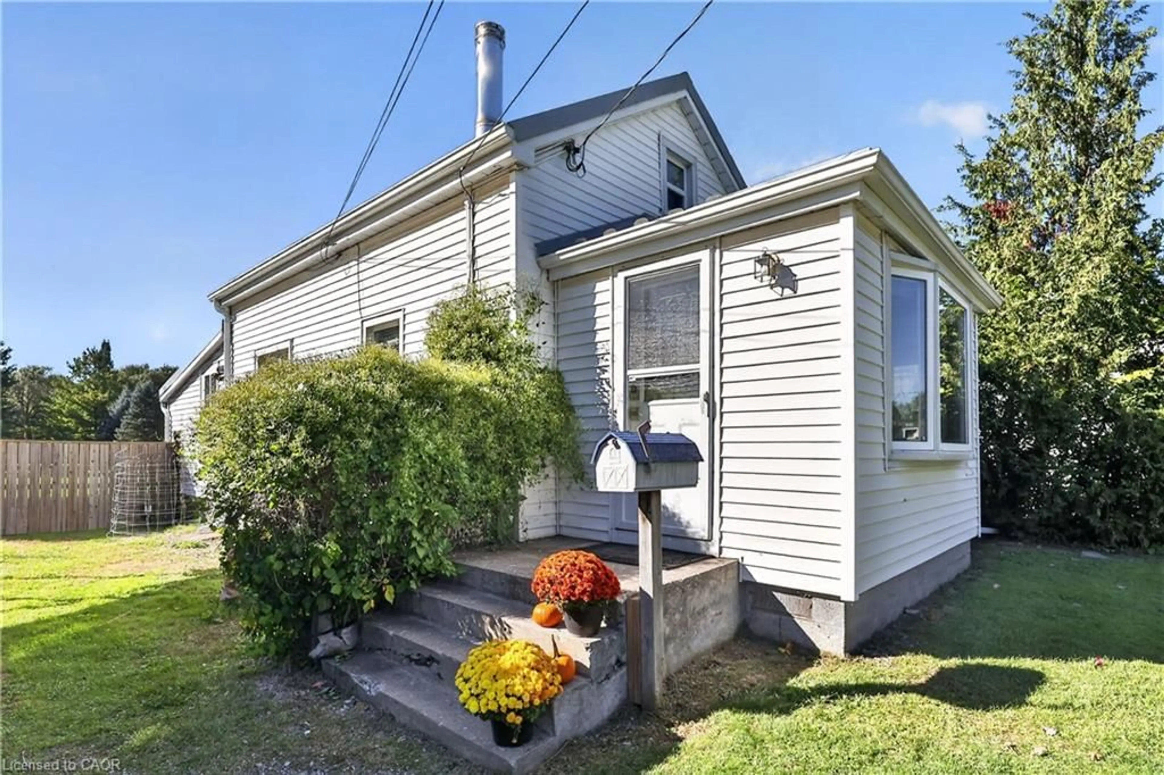 Unknown for 715 South Pelham Rd, Welland Ontario L3C 3C9