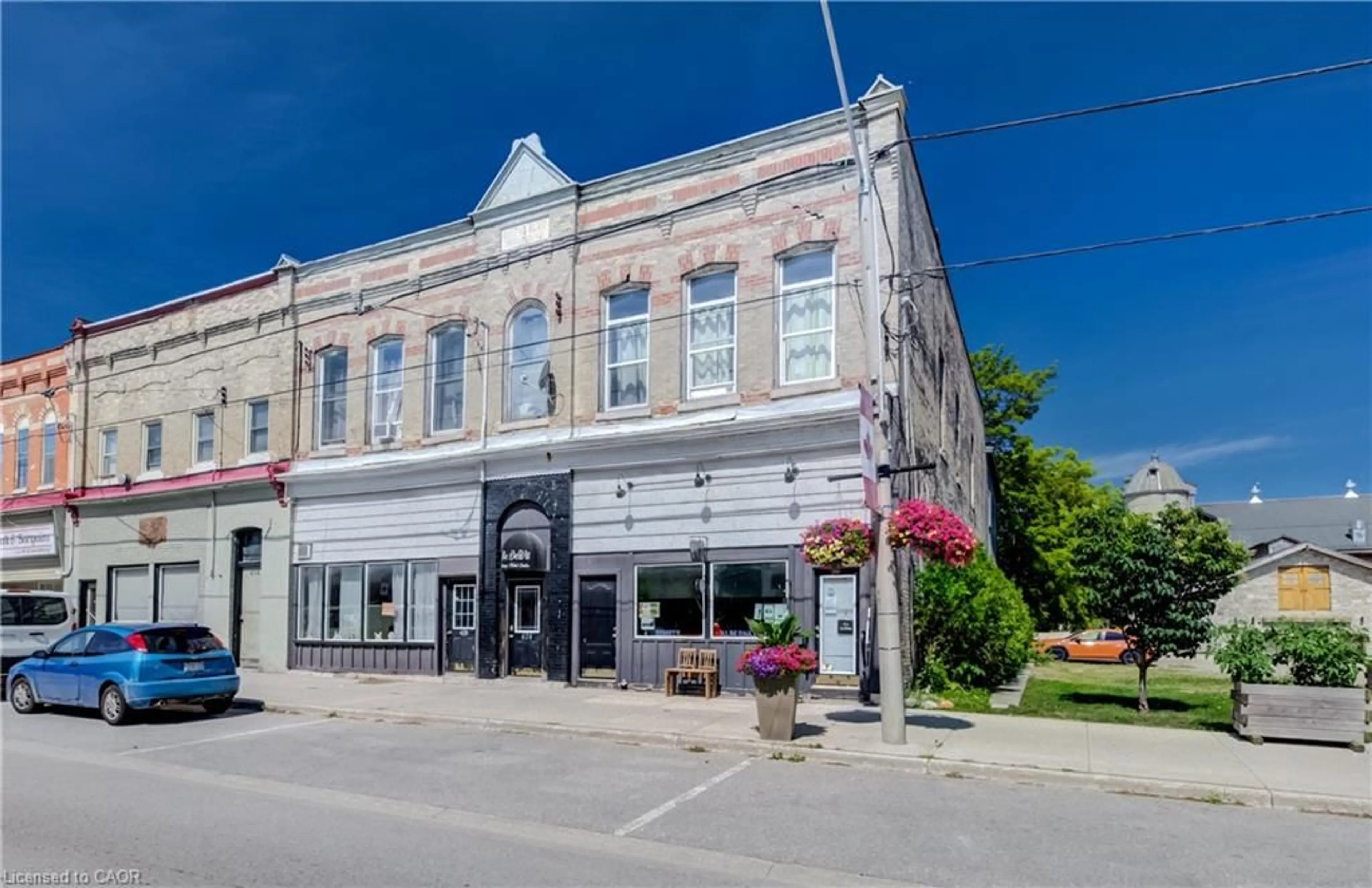 Patio, building for 422-430 Turnberry St, Brussels Ontario N0G 1H0