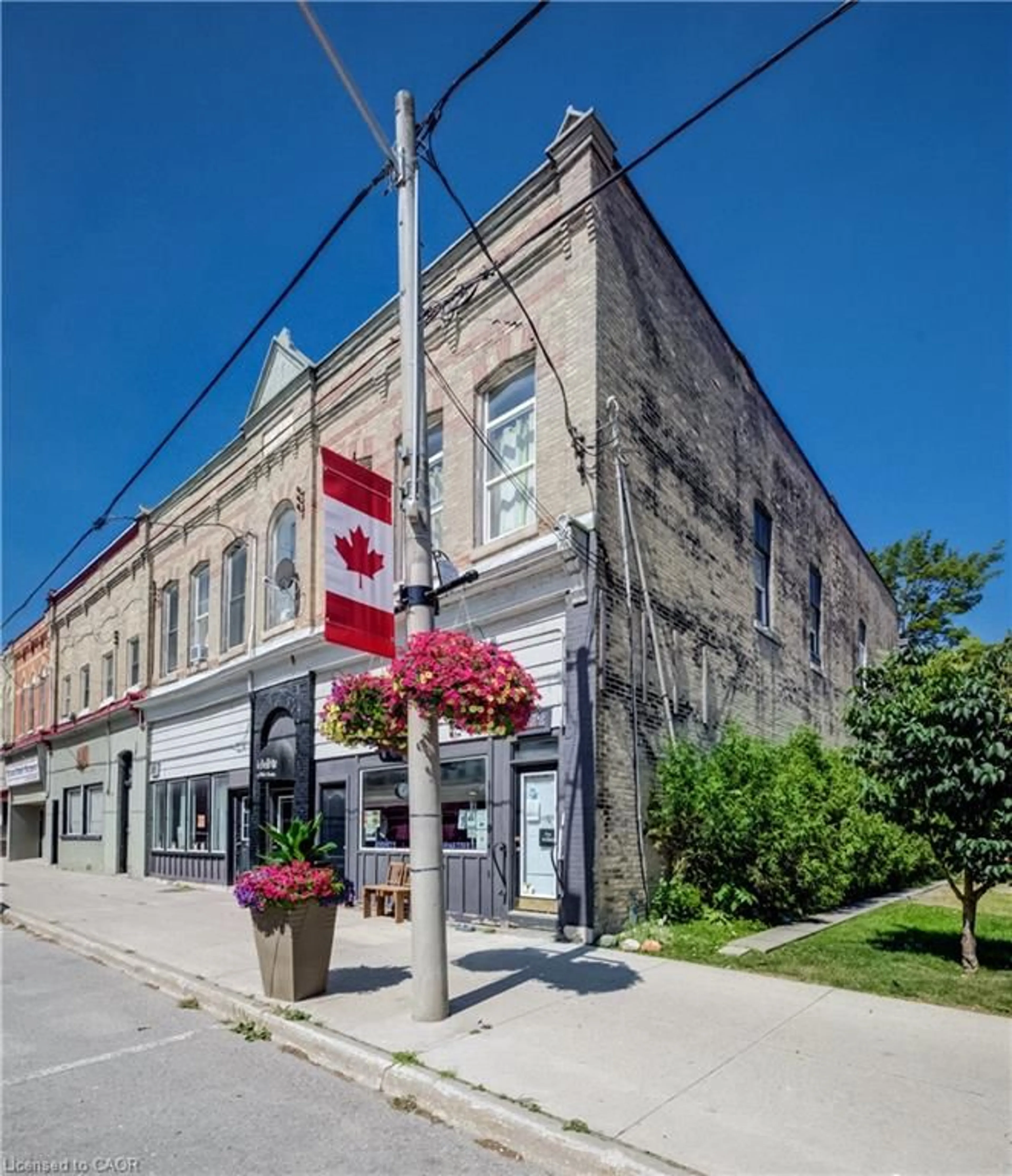 Patio, street for 422-430 Turnberry St, Brussels Ontario N0G 1H0
