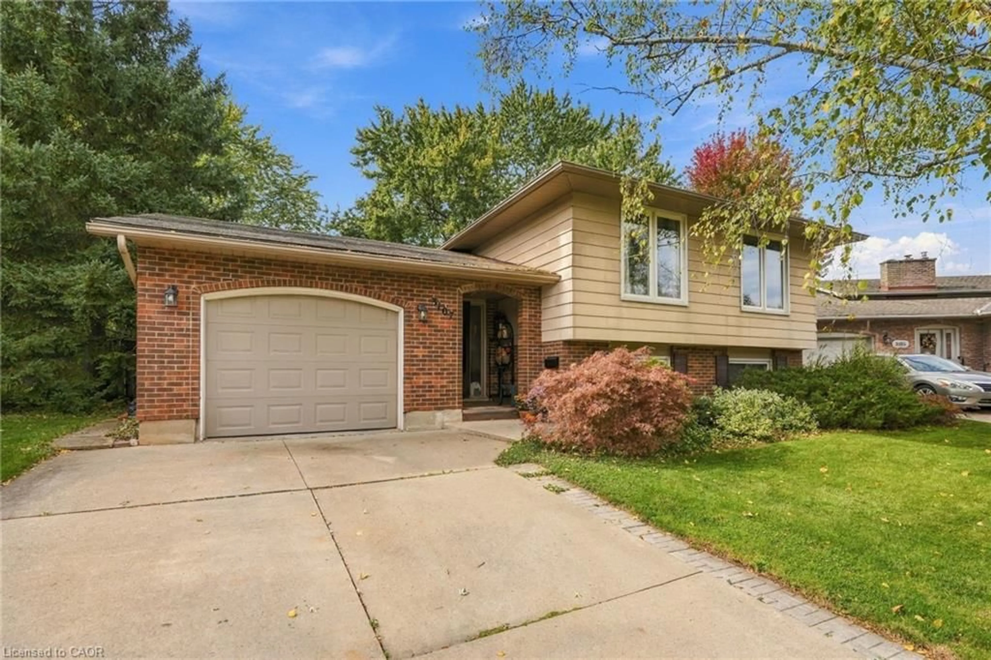Home with brick exterior material, street for 3107 Ussher St, Niagara Falls Ontario L2G 6M3