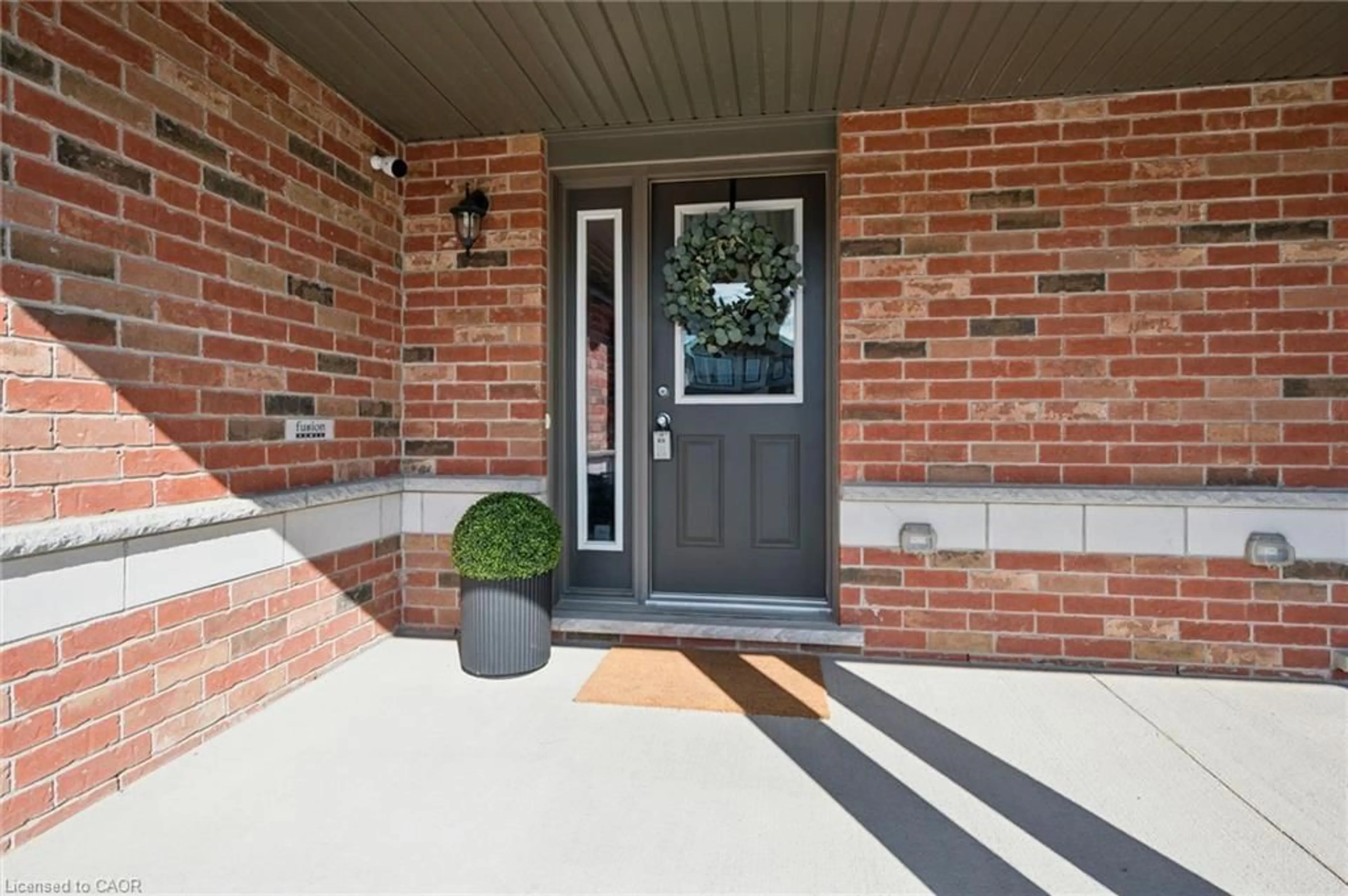 Indoor entryway for 179 Eden Oak Trail, Kitchener Ontario N2A 0H6