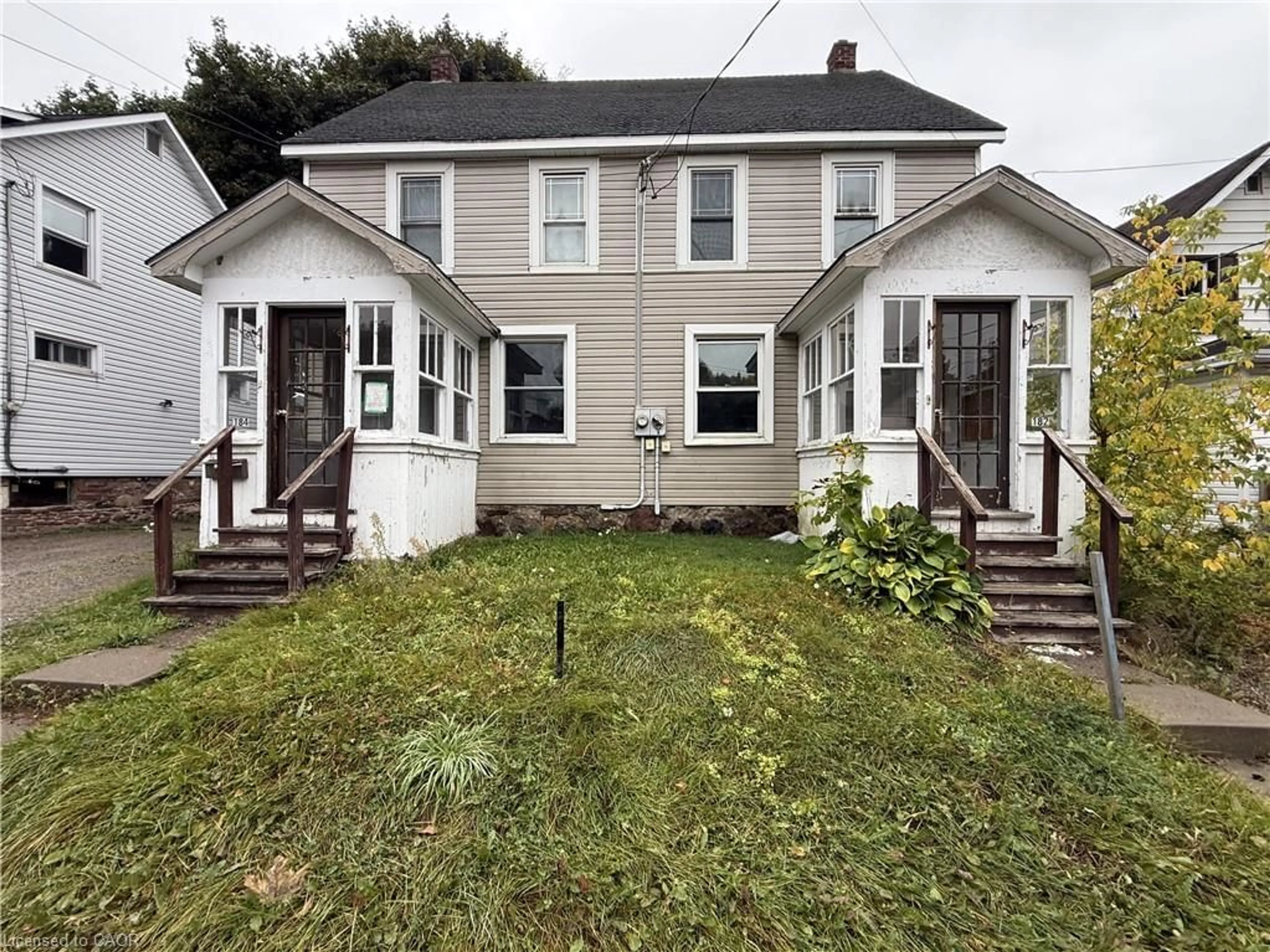 A pic from outside/outdoor area/front of a property/back of a property/a pic from drone, street for 182 Woodward Ave, Sault Ste. Marie Ontario P6A 3T7