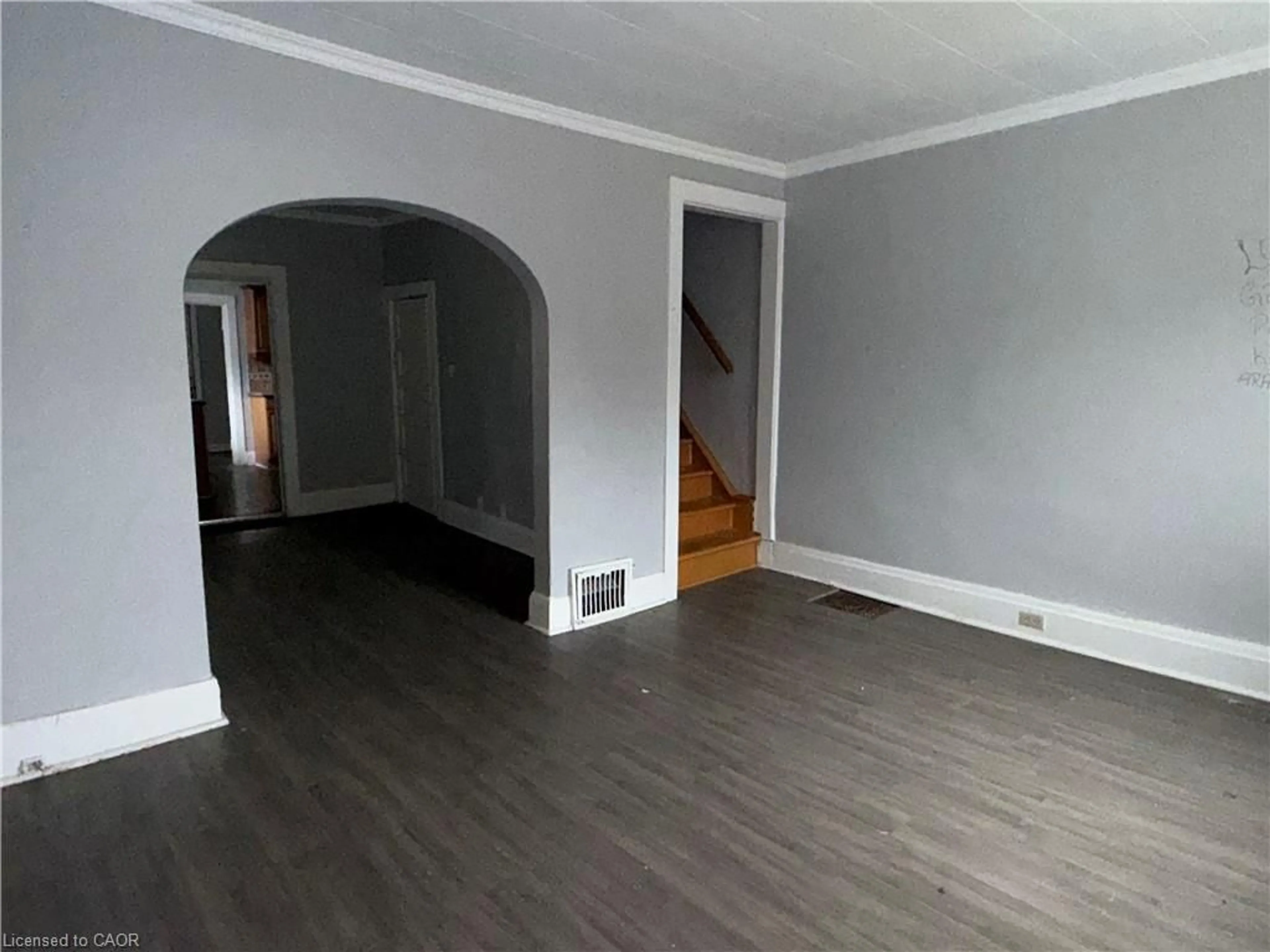 A pic of a room for 182 Woodward Ave, Sault Ste. Marie Ontario P6A 3T7