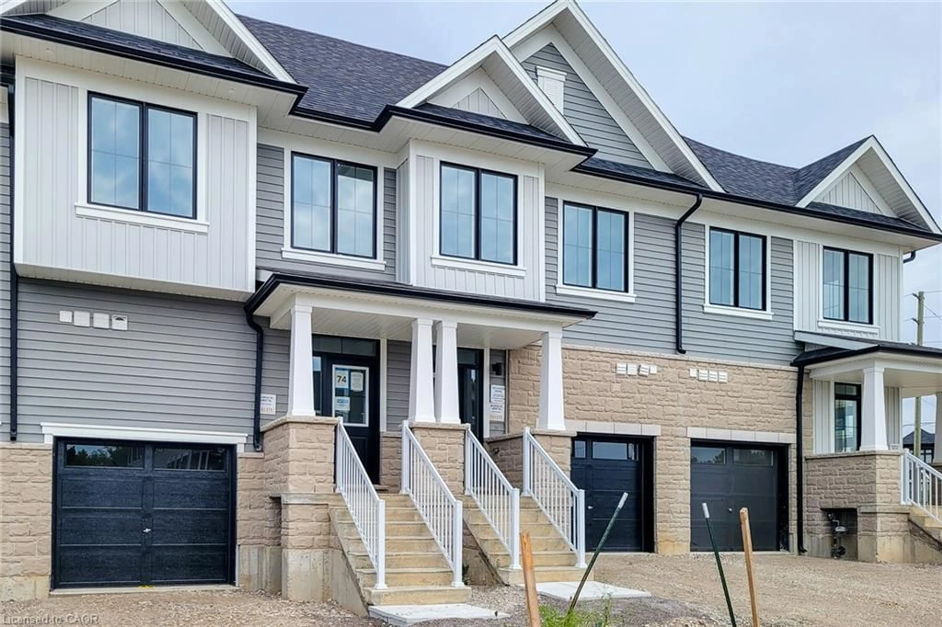 Home with vinyl exterior material, street for 4 Elite Cres, Caledonia Ontario N3W 0L1