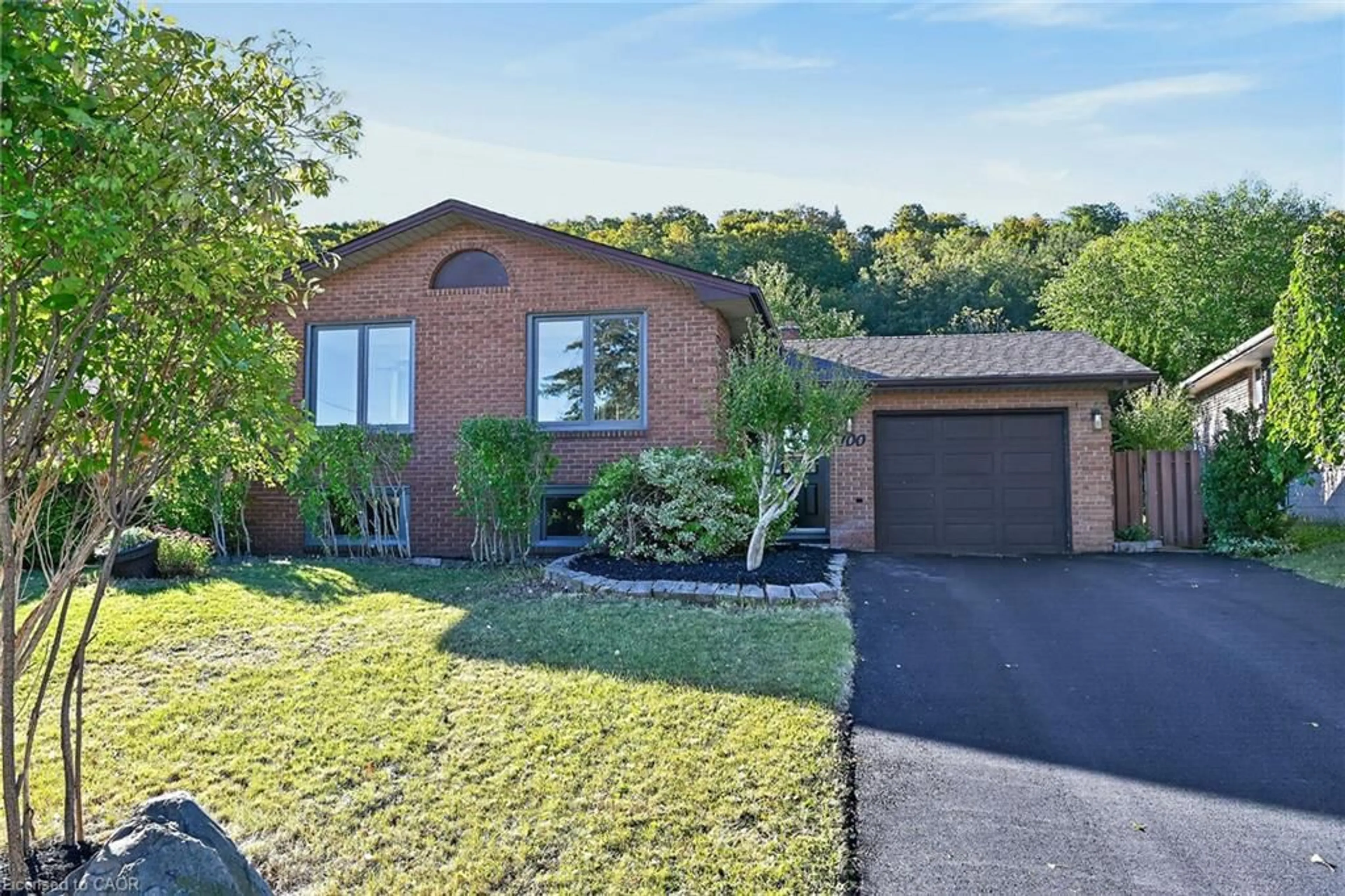 Home with brick exterior material, street for 100 Marcella Cres, Hamilton Ontario L8K 6G1