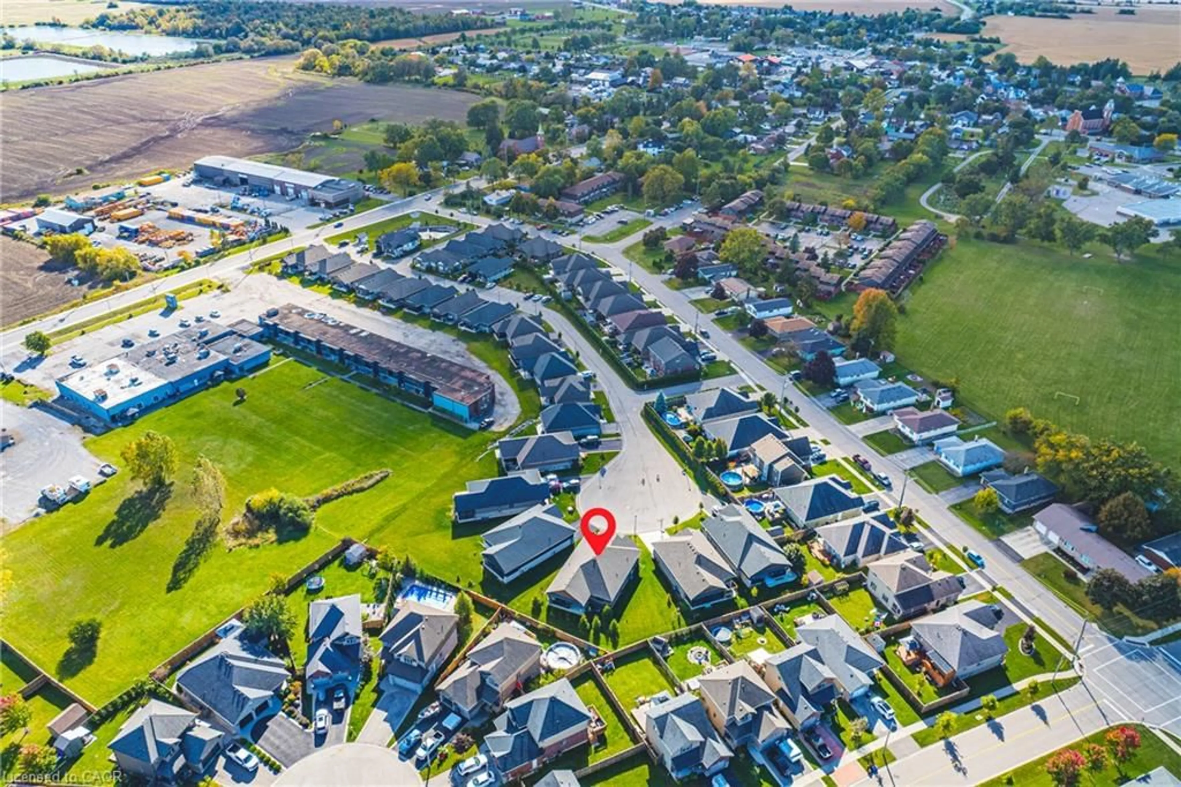 A pic from outside/outdoor area/front of a property/back of a property/a pic from drone, street for 24 Craddock Blvd #23, Jarvis Ontario N0A 1J0