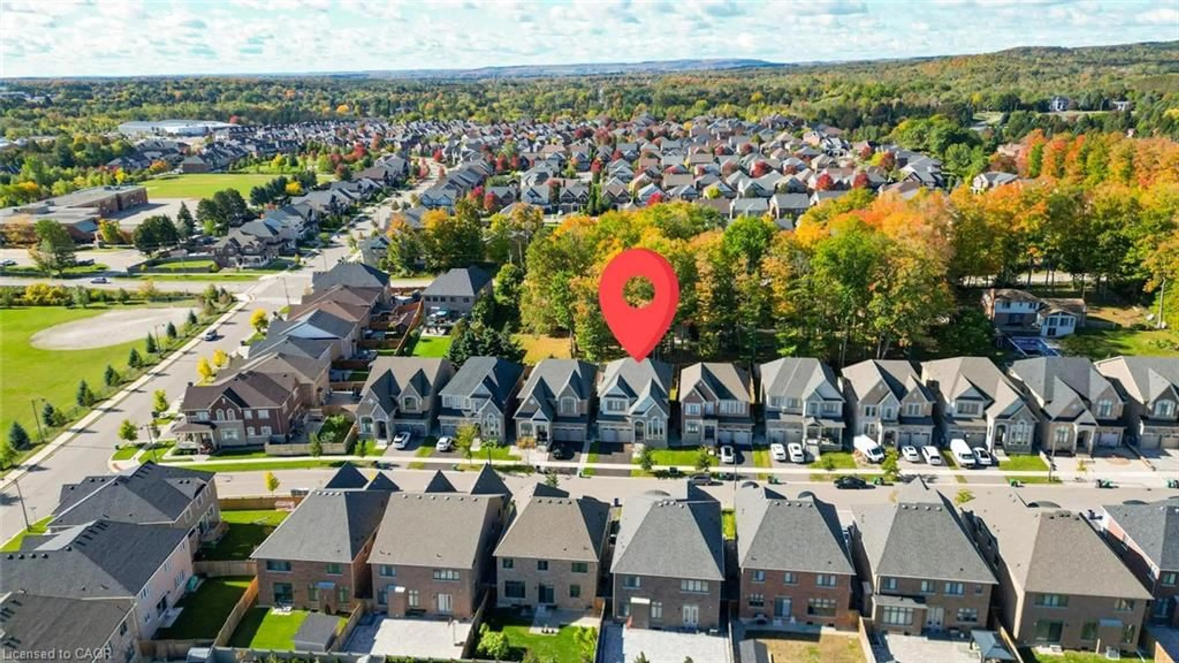 A pic from outside/outdoor area/front of a property/back of a property/a pic from drone, city buildings view from balcony for 10 Daisy Meadow Cres, Caledon East Ontario L7C 4G4