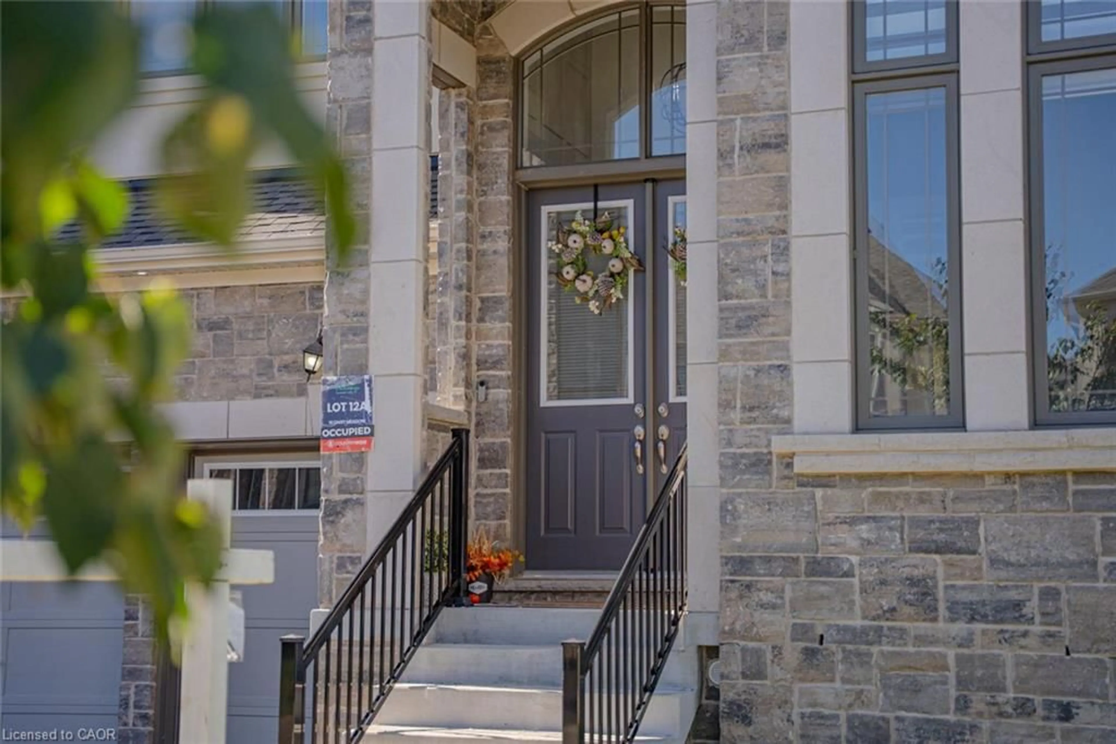 Indoor entryway for 10 Daisy Meadow Cres, Caledon East Ontario L7C 4G4