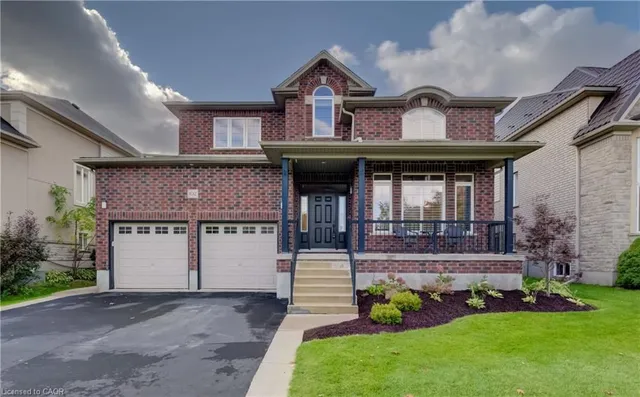 102 Schweitzer Cres, Wellesley 2