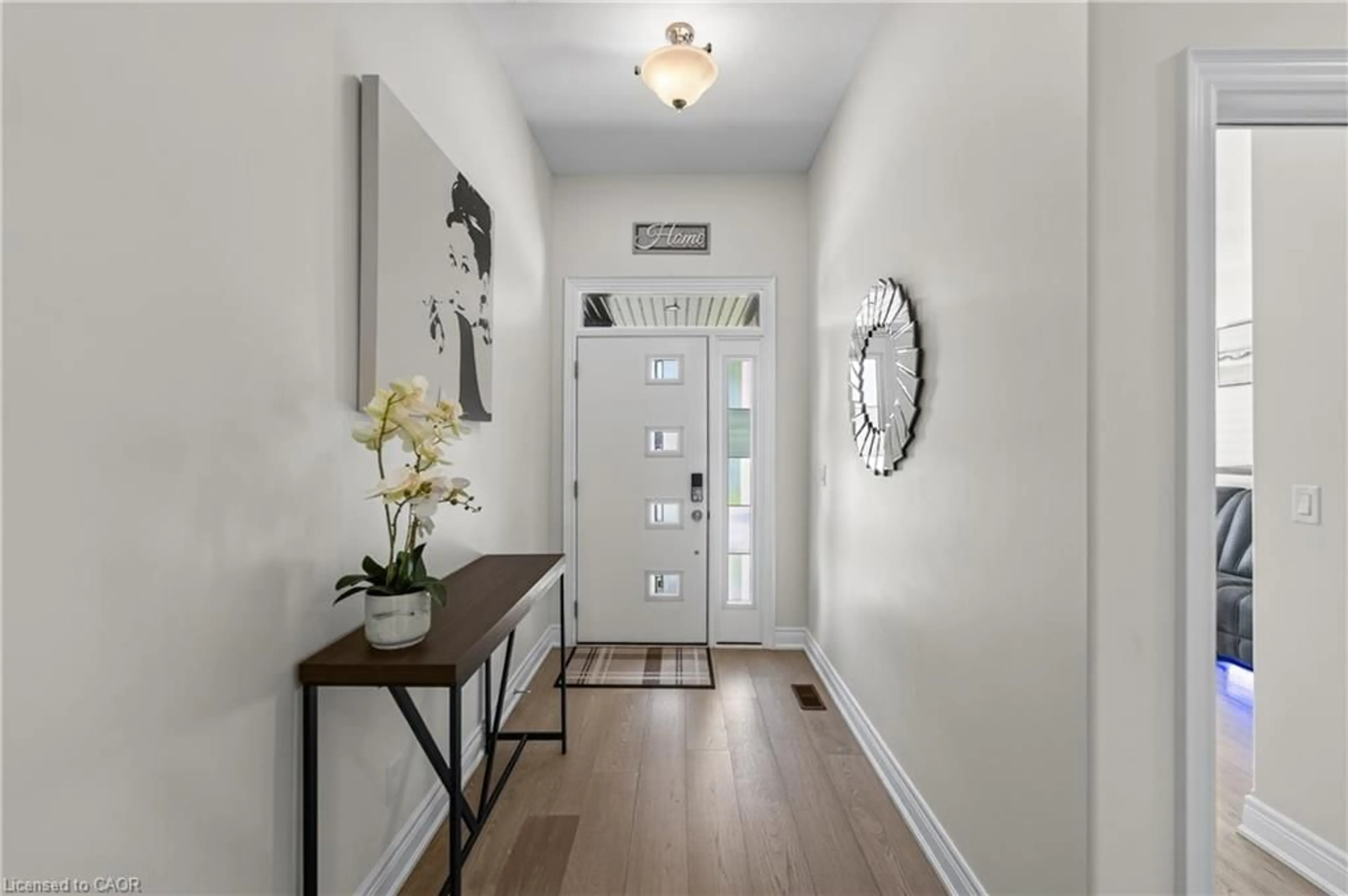 Indoor entryway for 154 Port Robinson Rd Rd #11, Fonthill Ontario L3E 0B7