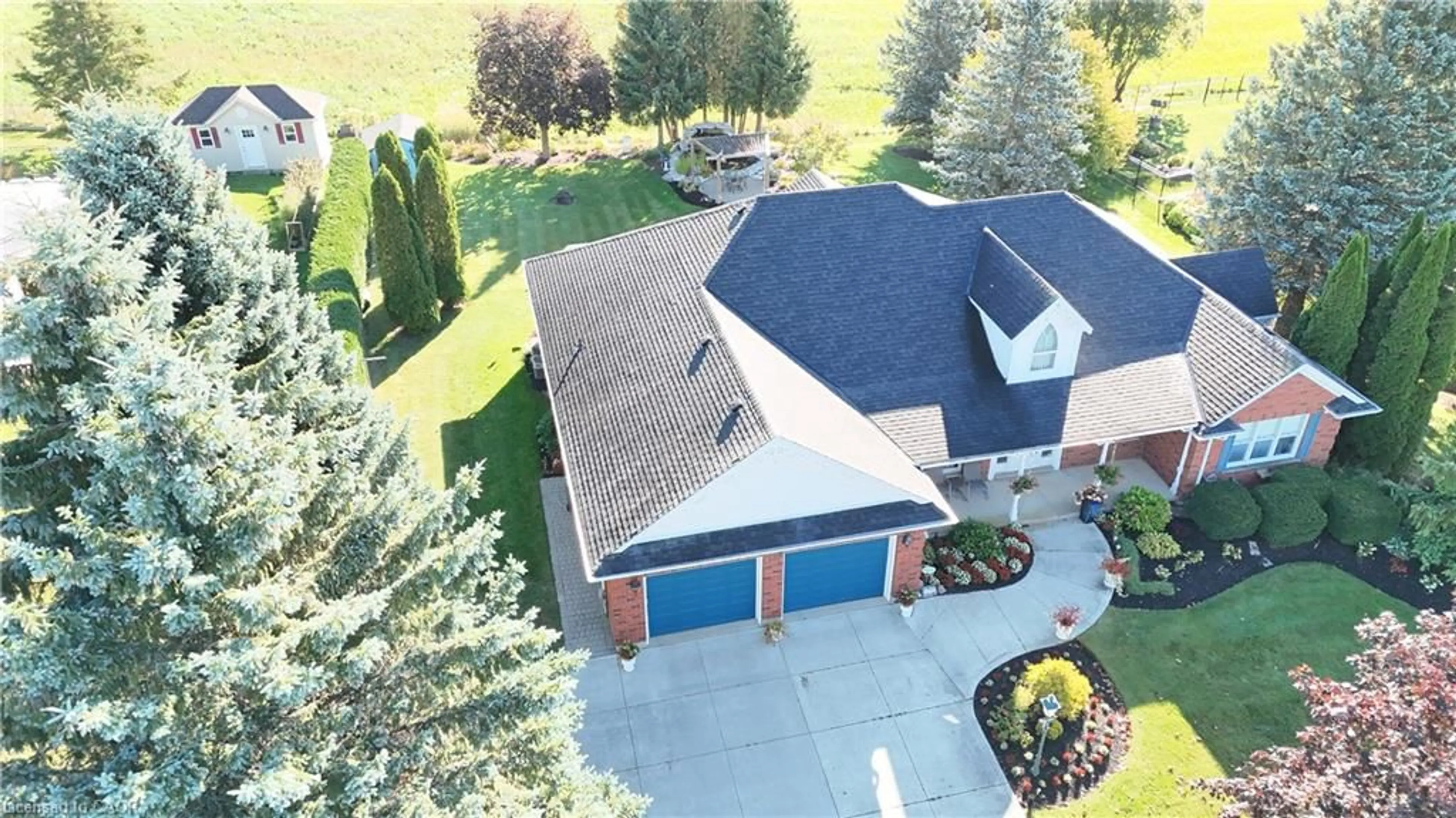 A pic from outside/outdoor area/front of a property/back of a property/a pic from drone, unknown for 22 Anita Dr, St. Clements Ontario N0B 2M0