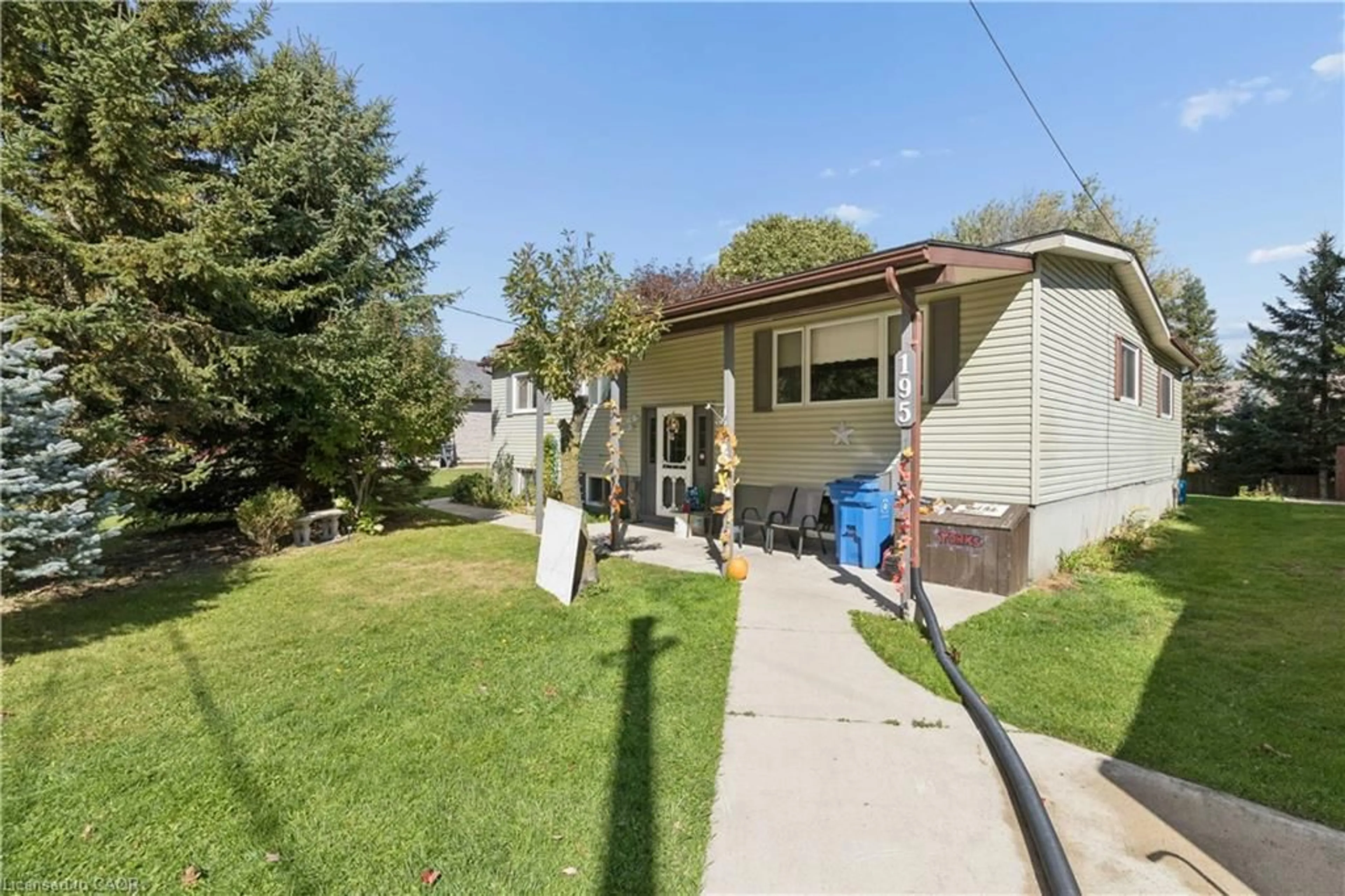 Unknown for 195 John St, Harriston Ontario N0G 1Z0