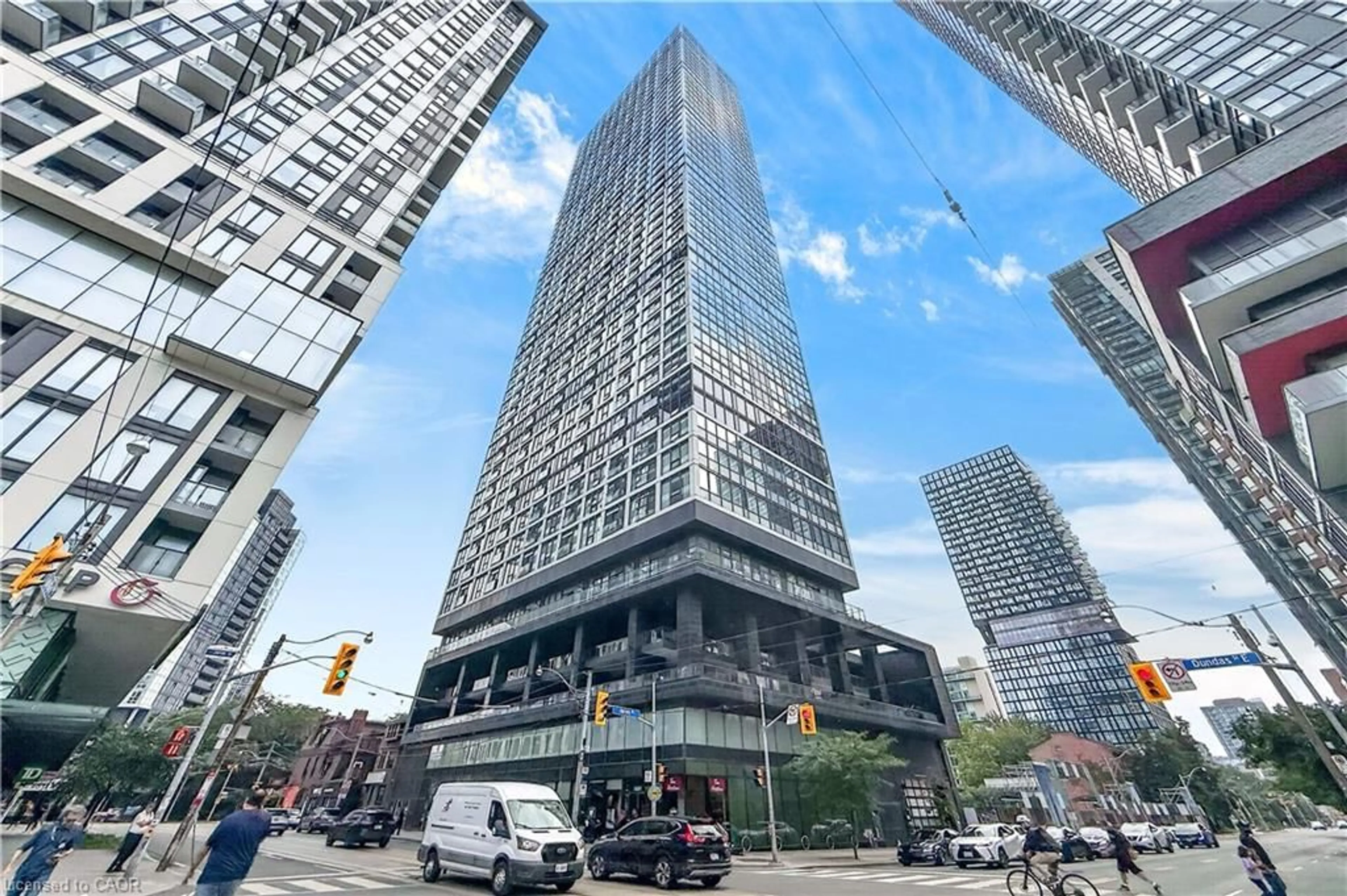 Indoor foyer for 181 Dundas St #807, Toronto Ontario M5A 1Z4