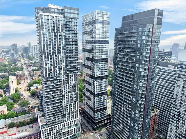 181 Dundas St #807, Toronto 3