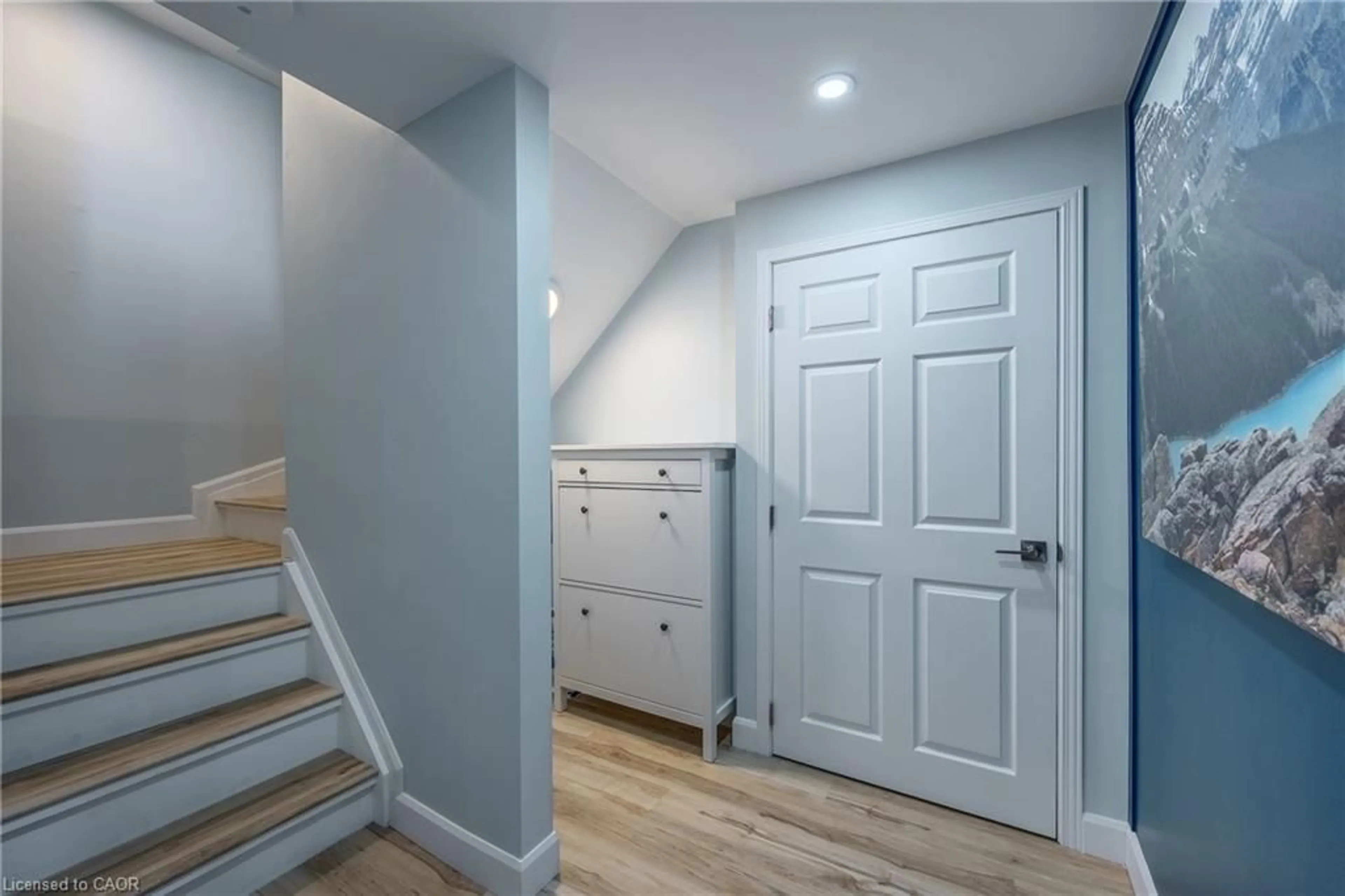 Indoor entryway for 14 New Lakeshore Rd #17, Port Dover Ontario N0A 1N8