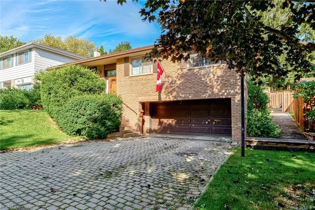 8 Bonnylyn Dr, Kitchener 3