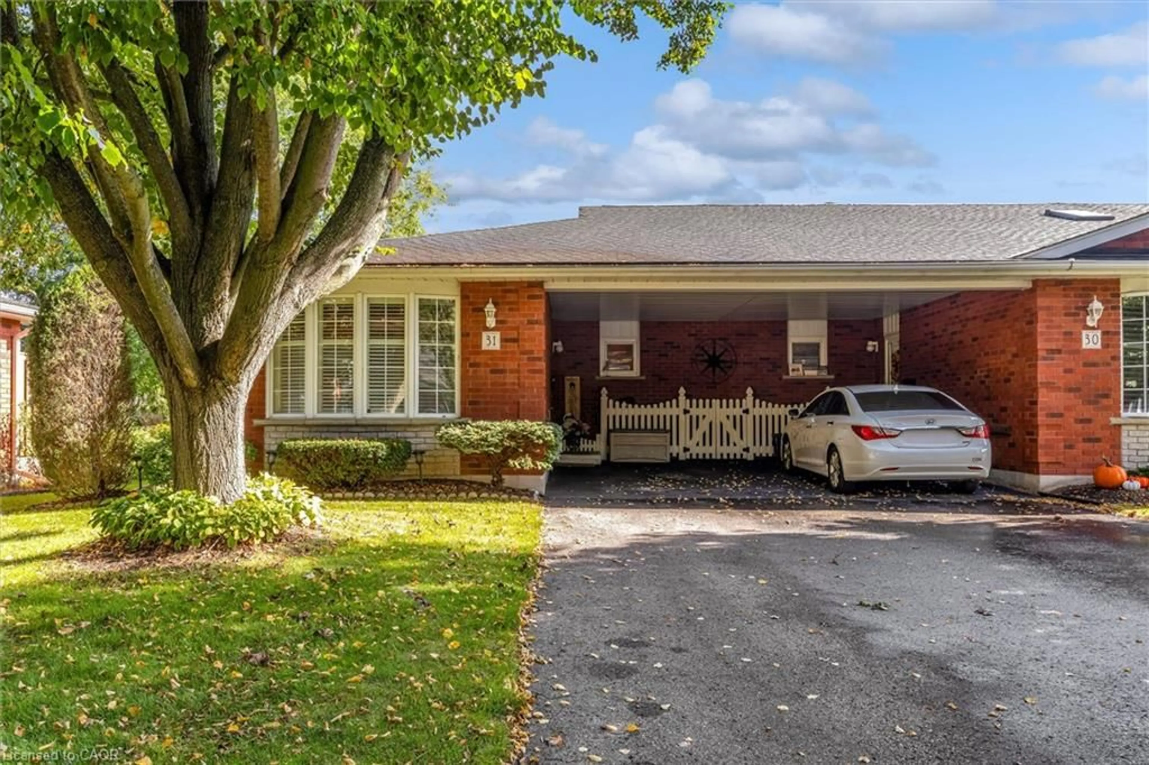 Home with brick exterior material, street for 175 Victoria St #31, Simcoe Ontario N3Y 5L8