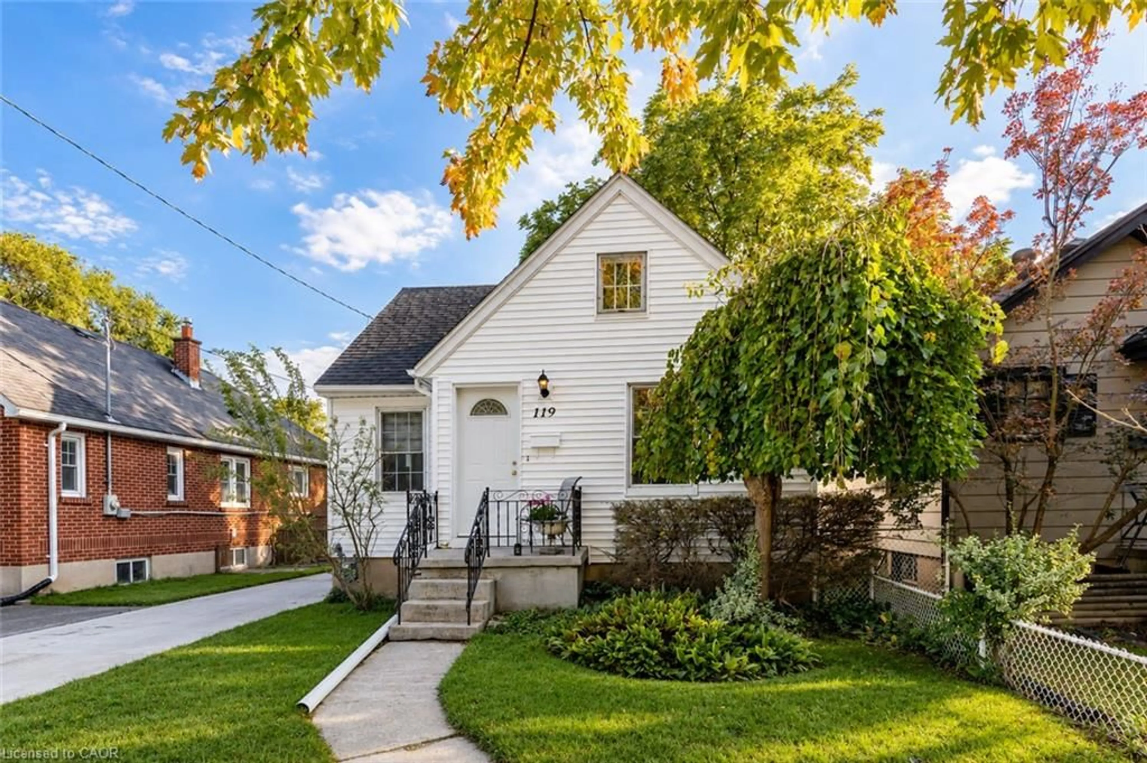 Home with brick exterior material, street for 119 Bond St, London Ontario N6C 1W6