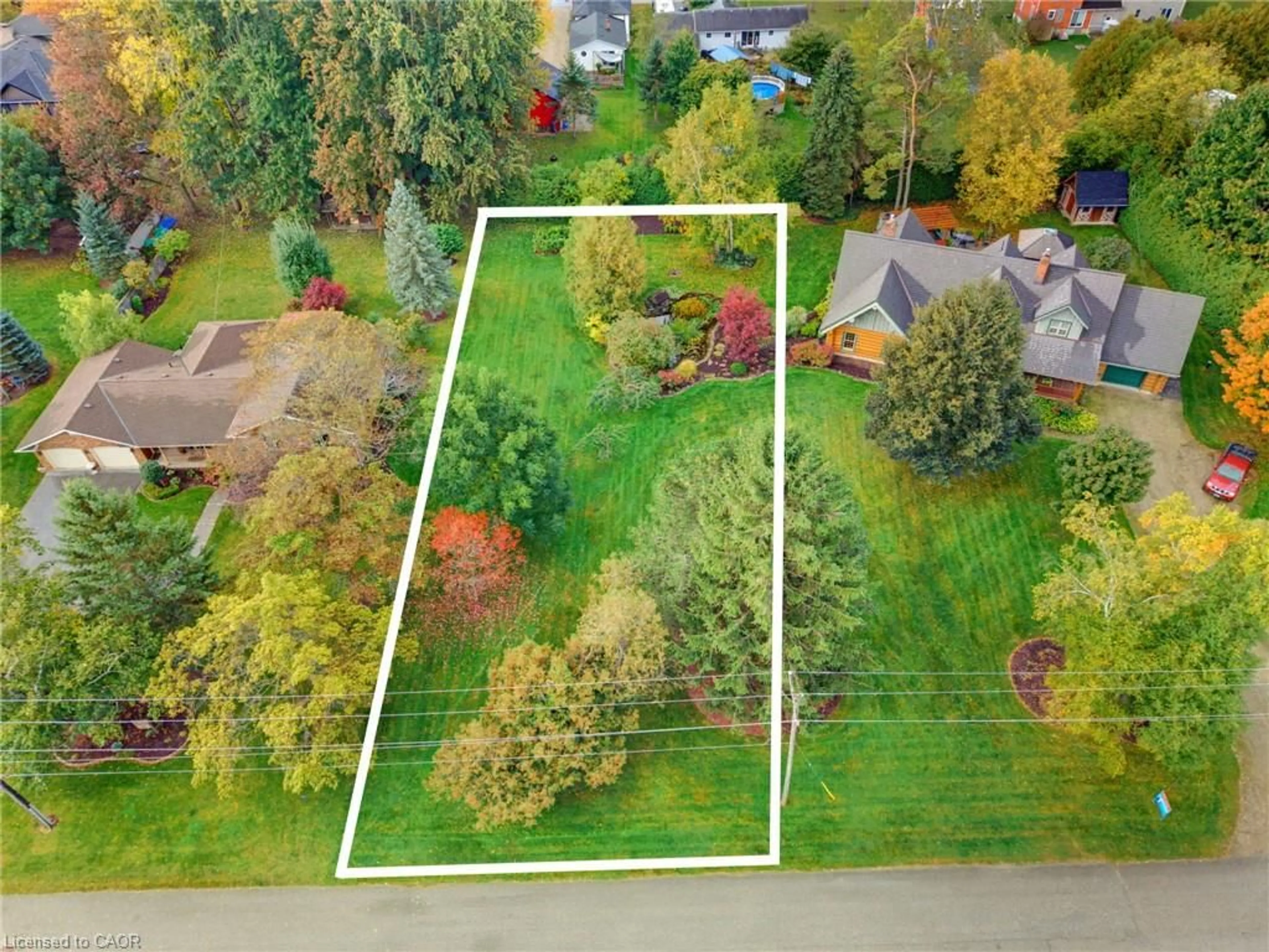 A pic from outside/outdoor area/front of a property/back of a property/a pic from drone, street for 161 James St, Atwood Ontario N0G 1B0