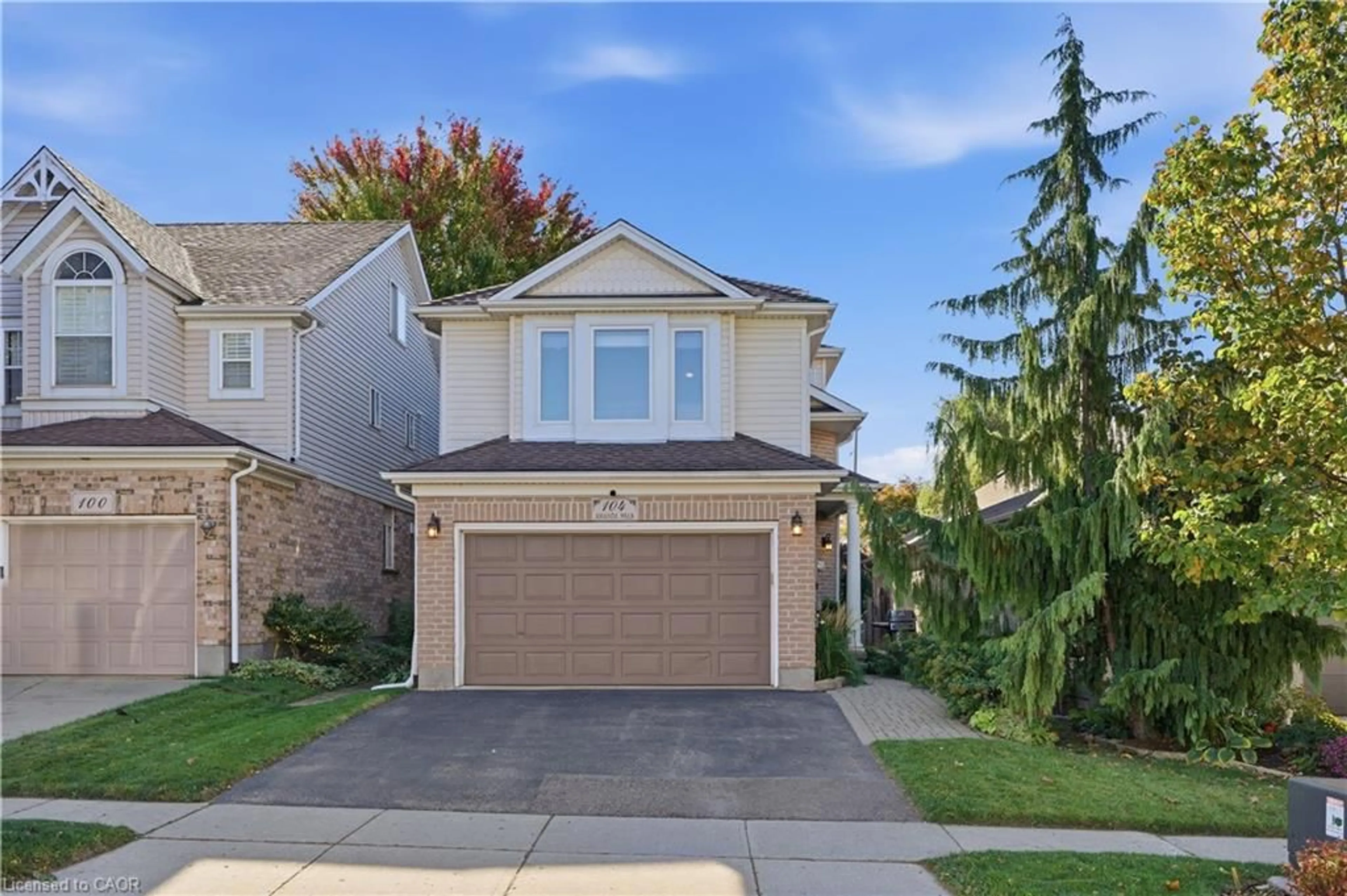 Home with vinyl exterior material, street for 104 Amanda Walk, Cambridge Ontario N3C 4K7