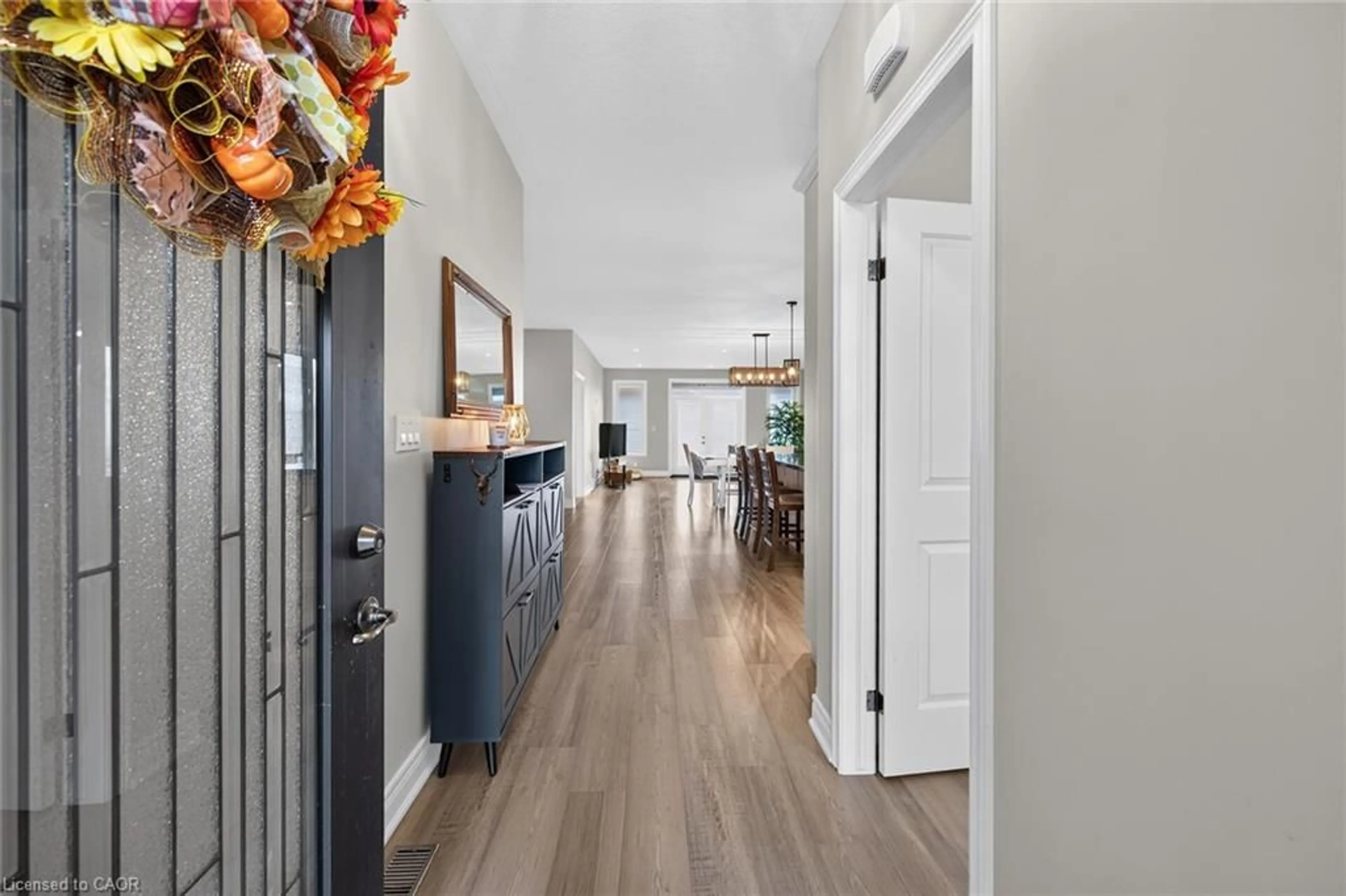 Indoor entryway for 30 Hare St, Waterford Ontario N0E 1Y0