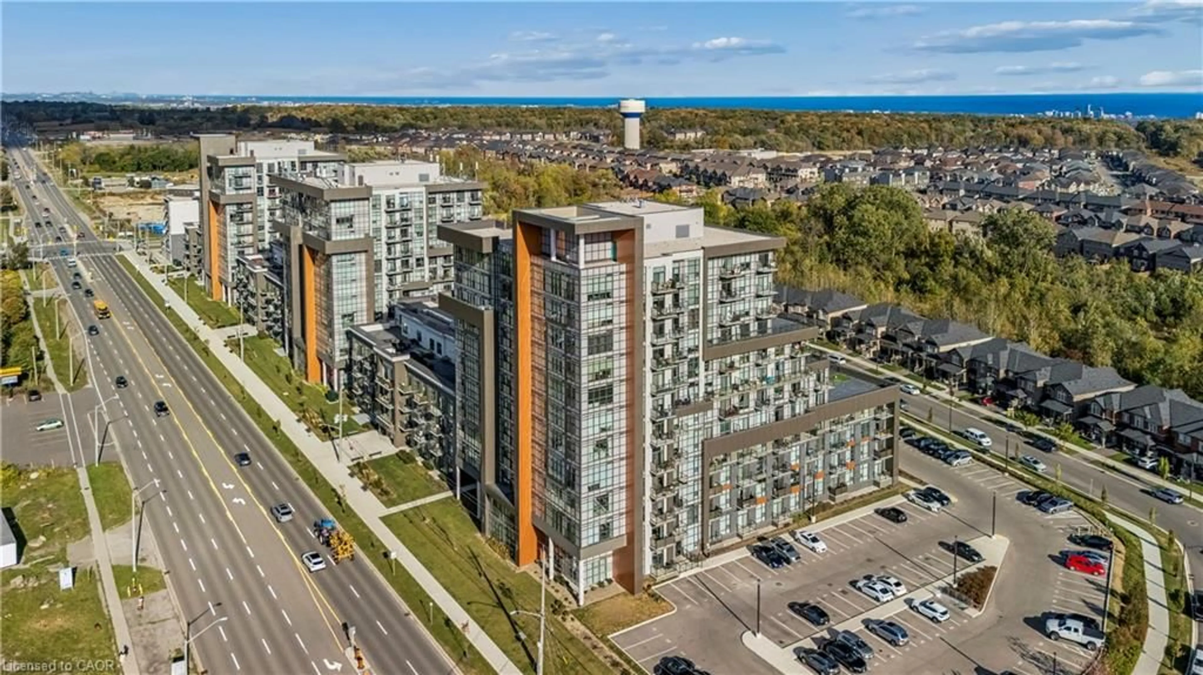 A pic from outside/outdoor area/front of a property/back of a property/a pic from drone, city buildings view from balcony for 450 Dundas St #1005, Waterdown Ontario L8B 1Z2