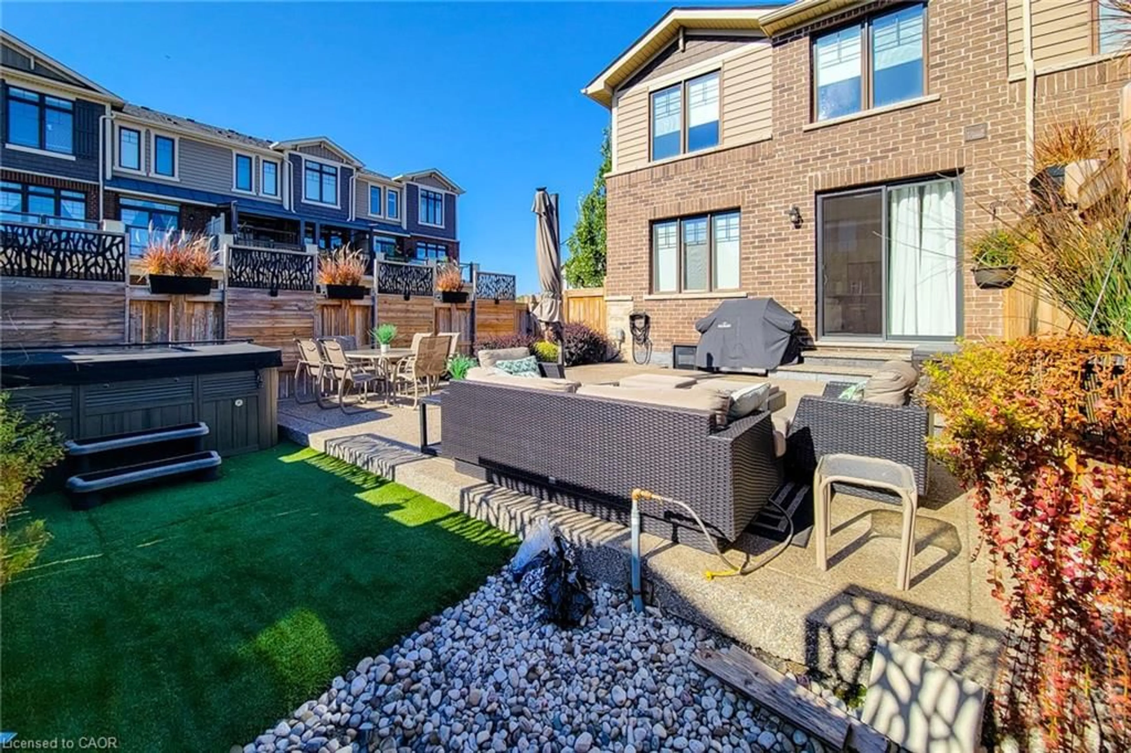 Patio, street for 65 Waterview Lane, Grimsby Ontario L3M 0H2