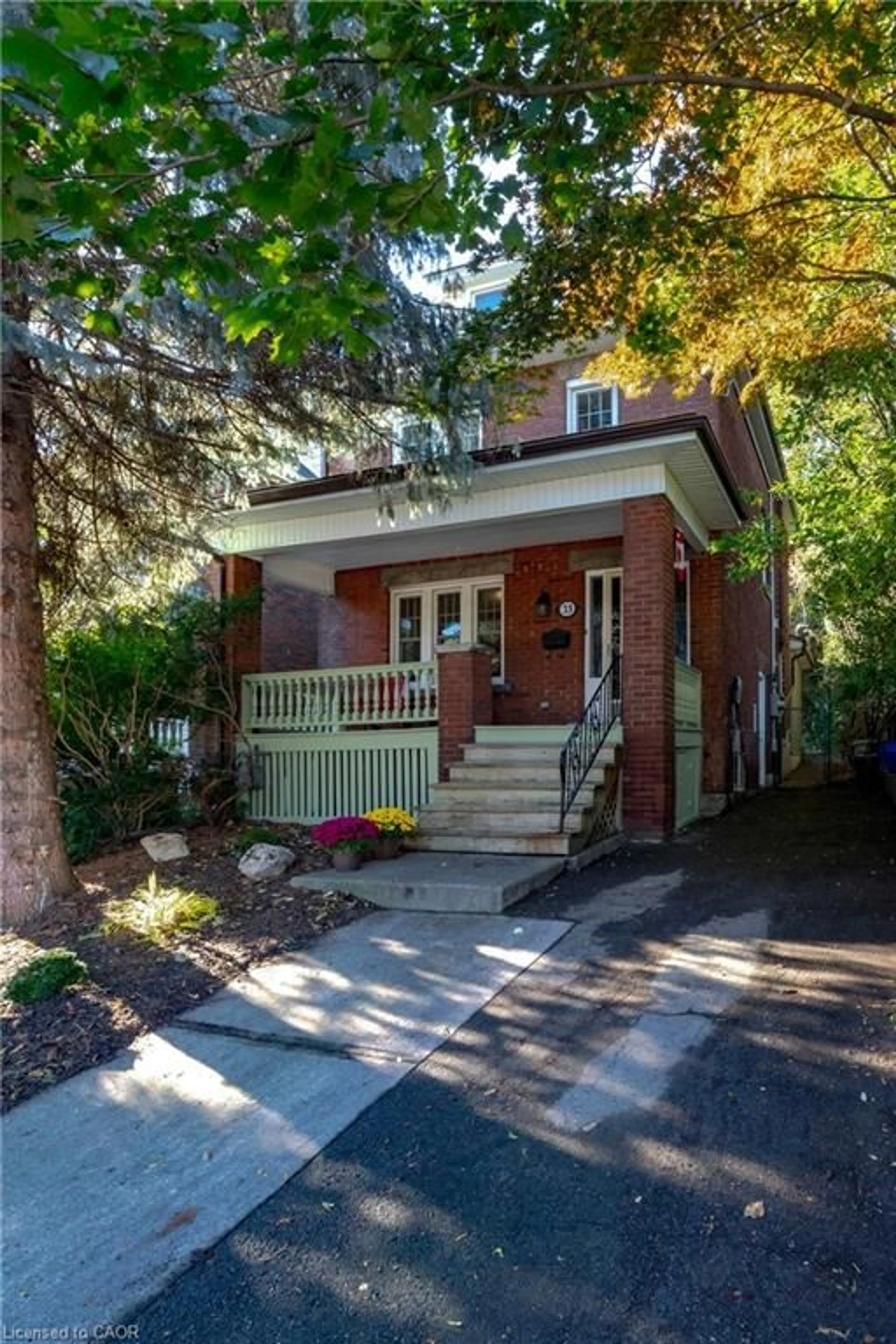 Home with brick exterior material, street for 33 South St, Hamilton Ontario L8P 2W2
