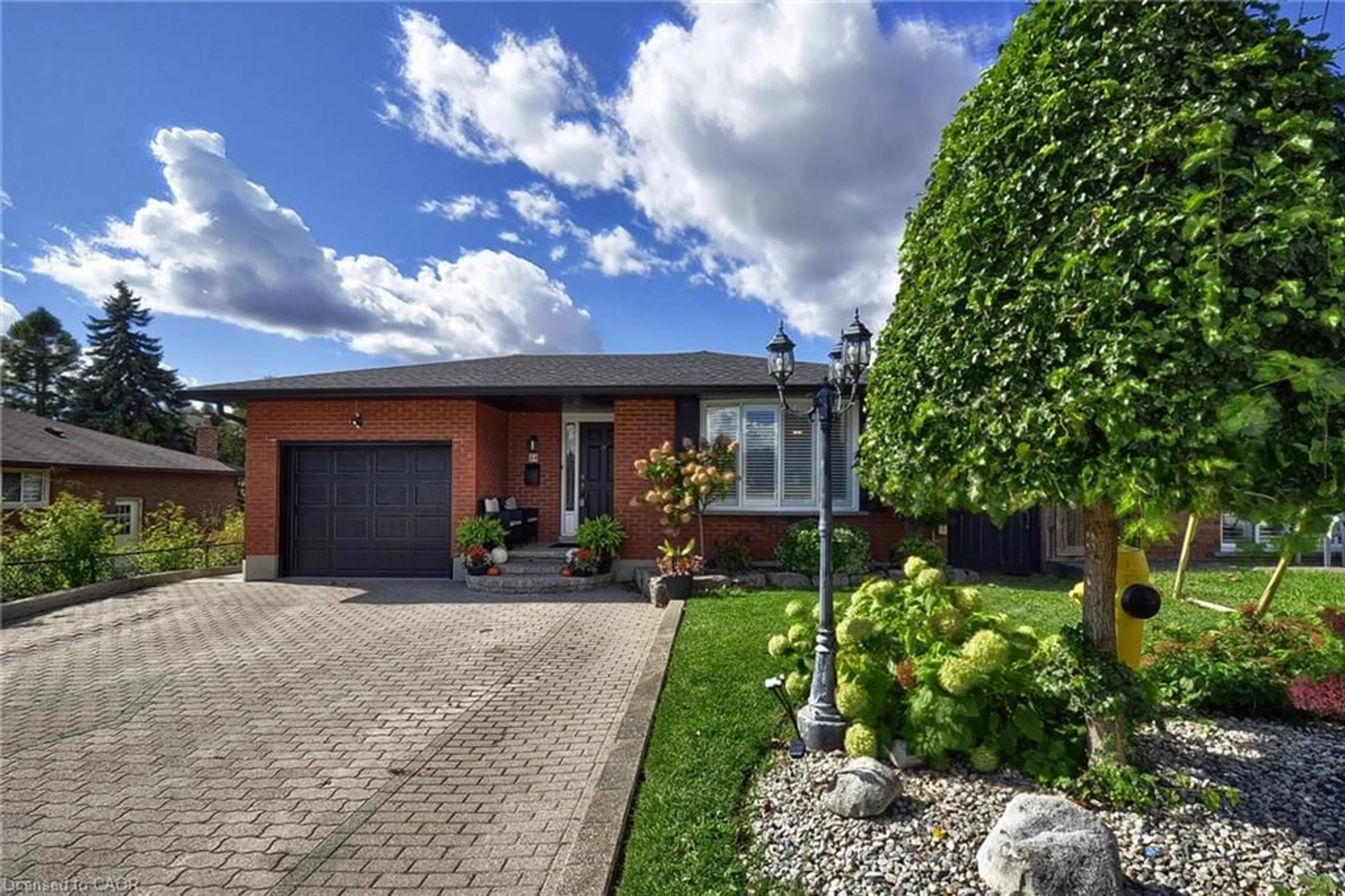 Home with brick exterior material, street for 44 Mercer Rd, Cambridge Ontario N1R 6K7