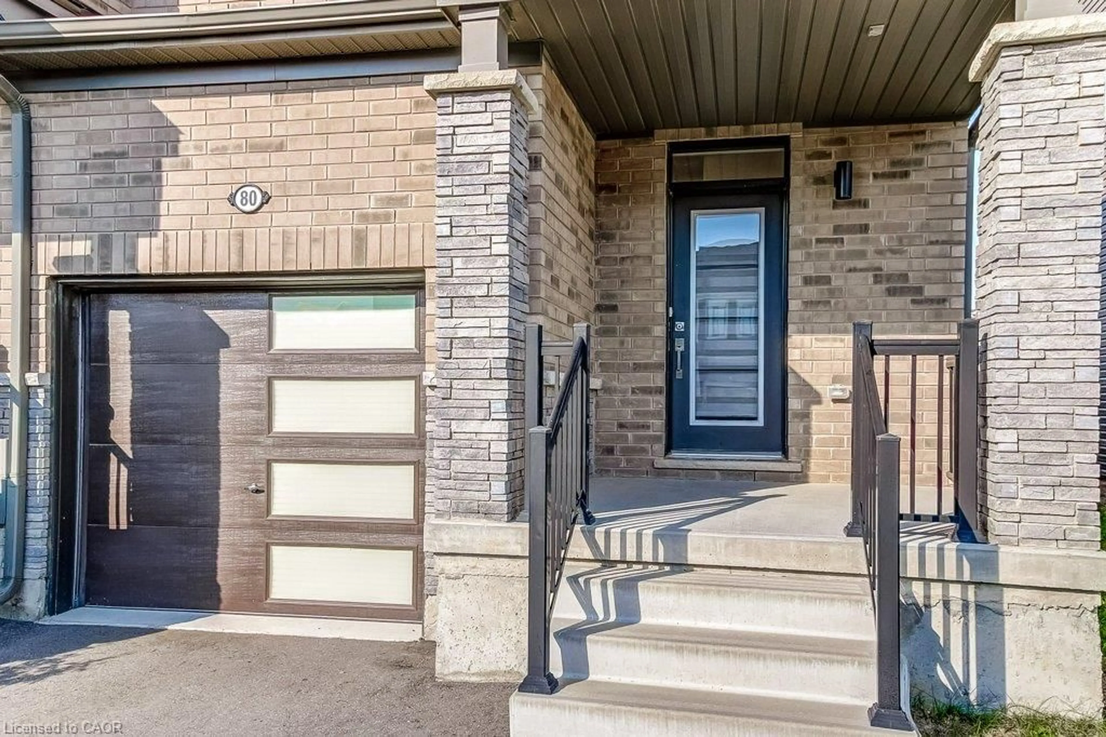 Unknown for 80 Oaktree Dr, Caledonia Ontario N3W 0E8