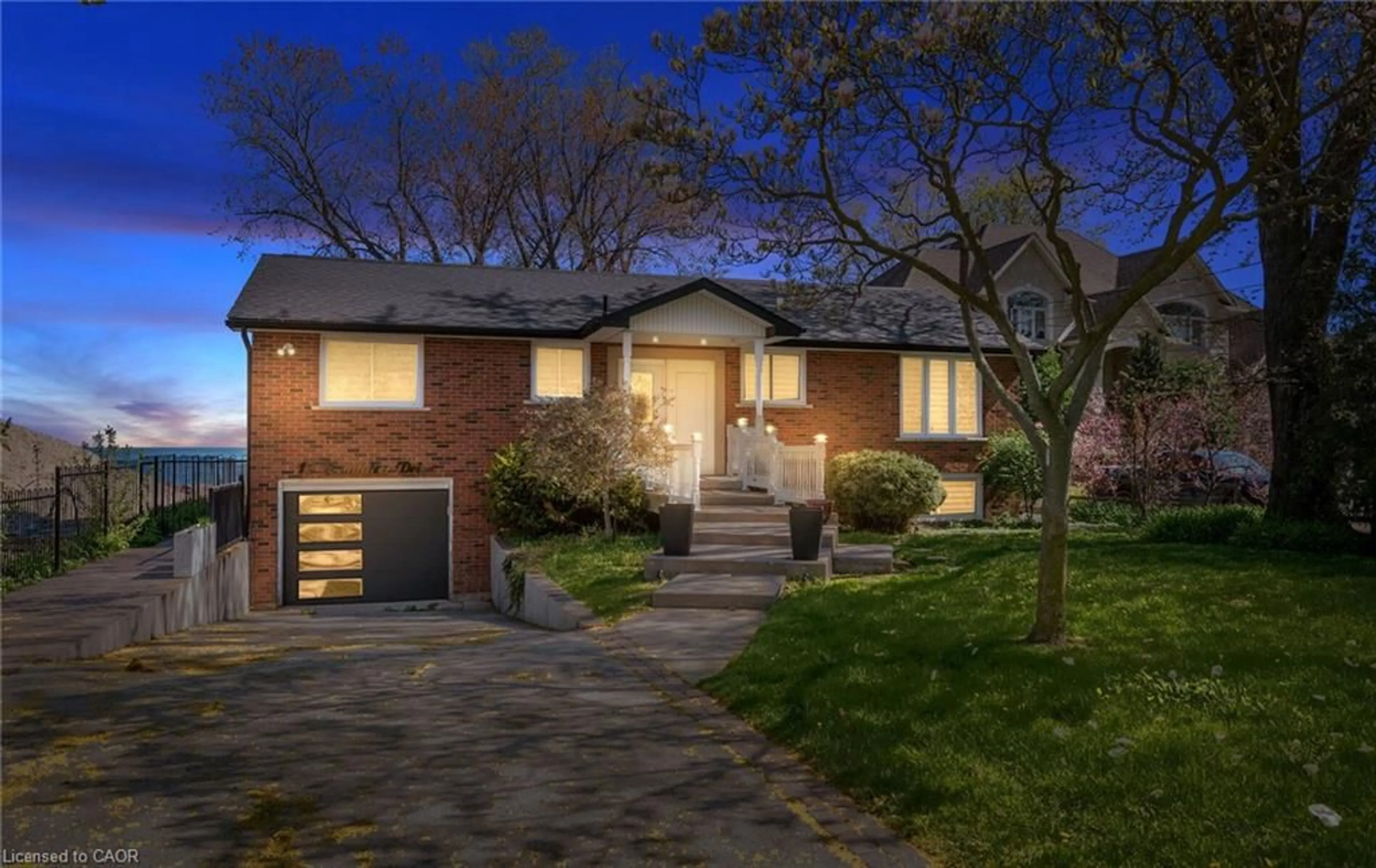 Home with brick exterior material, street for 17 Wendakee Dr, Stoney Creek Ontario L8E 5T3