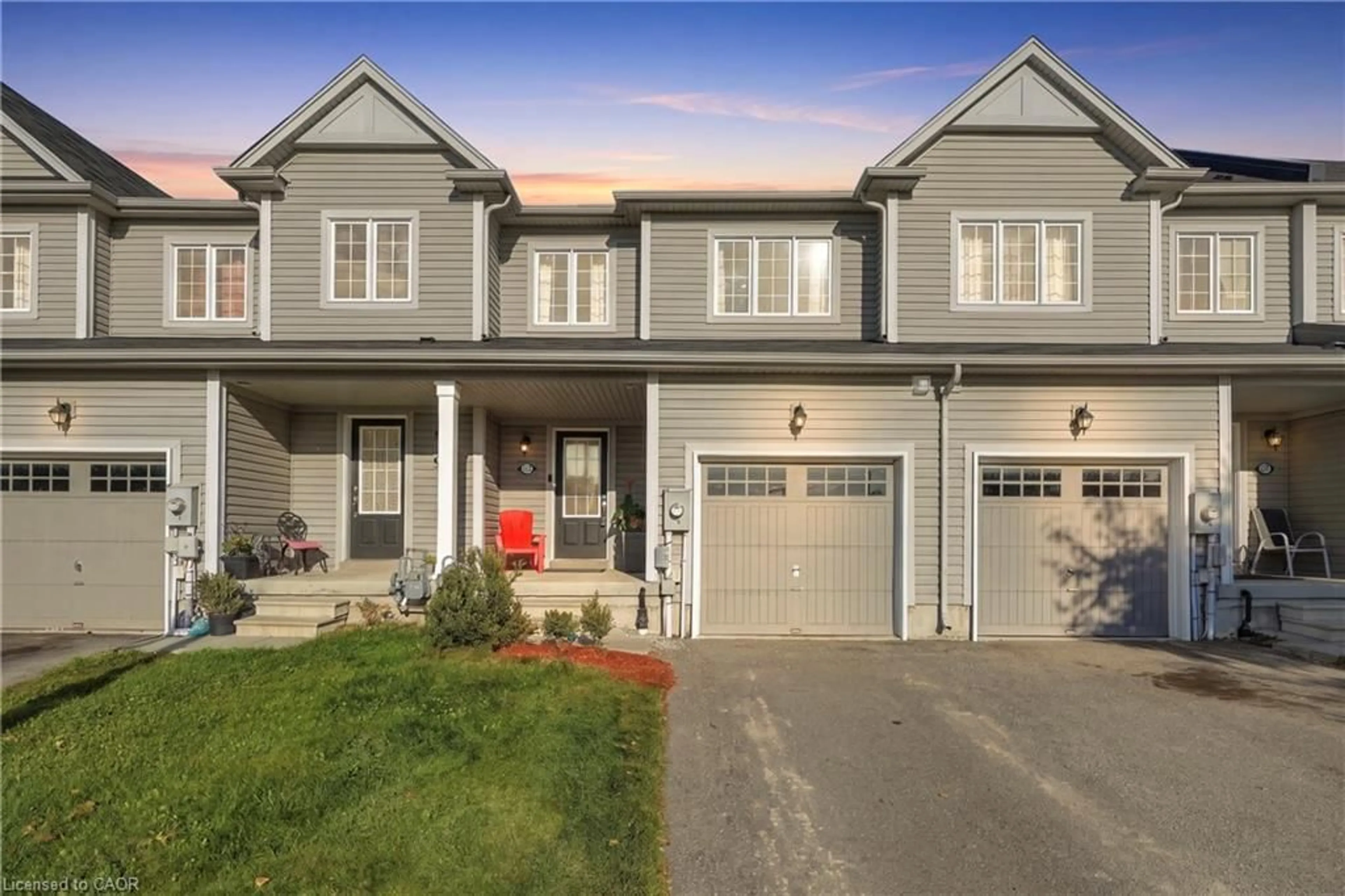Home with vinyl exterior material, street for 153 English Lane, Brantford Ontario N3T 0J6