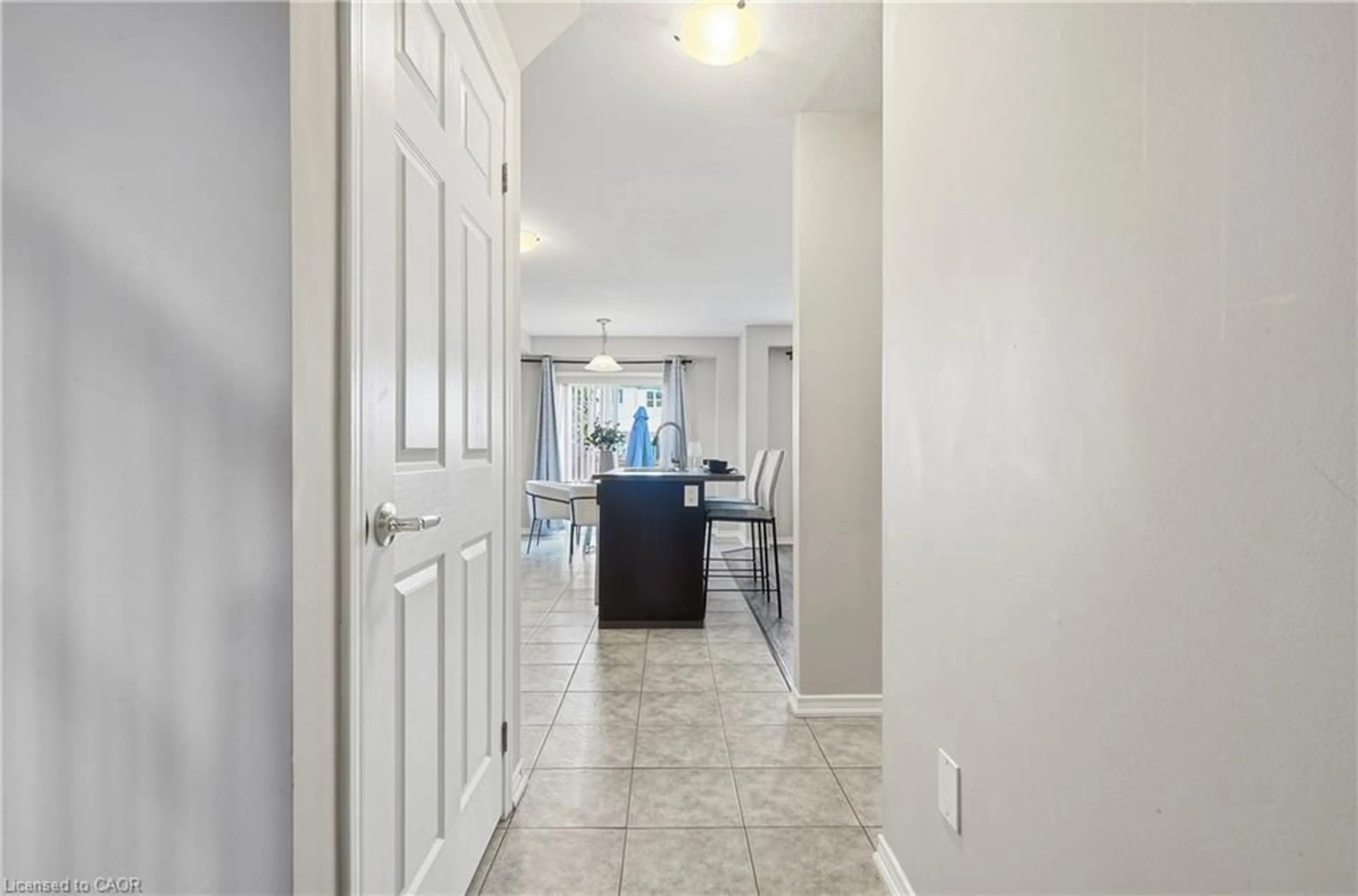 Indoor entryway for 153 English Lane, Brantford Ontario N3T 0J6