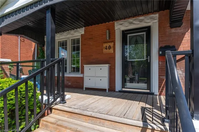 40 Woodland Ave, Kitchener 3