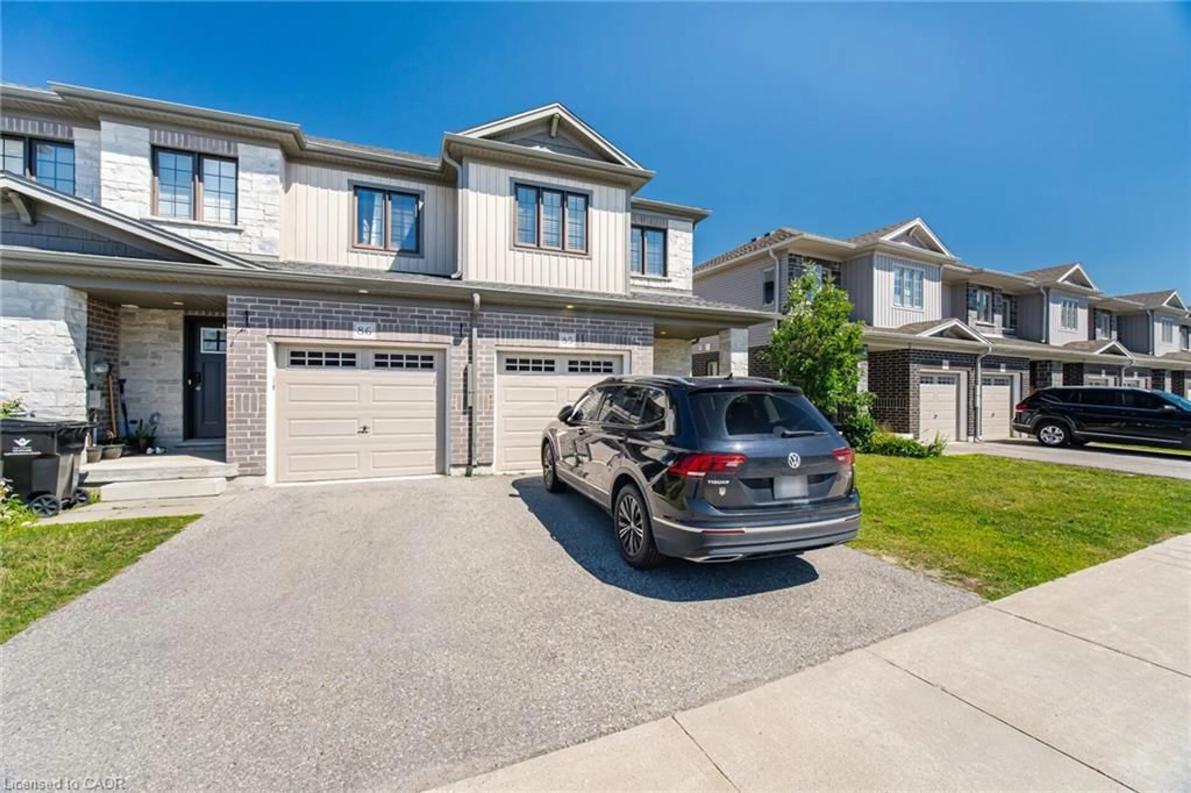 A pic from outside/outdoor area/front of a property/back of a property/a pic from drone, street for 135 Hardcastle Dr #85, Cambridge Ontario N1S 0B6