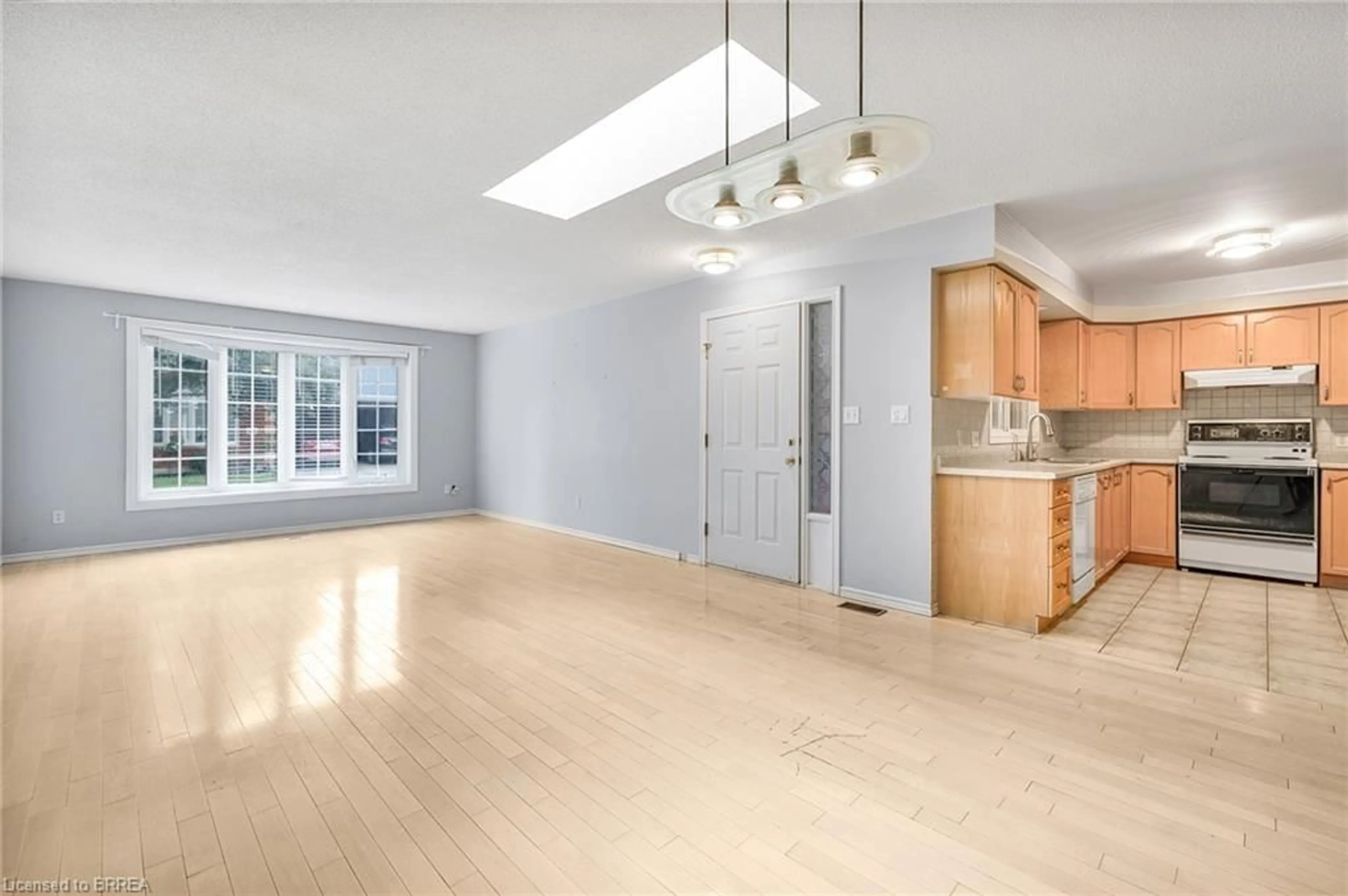 Open concept kitchen, unknown for 570 West St #2, Brantford Ontario N3R 7Y7