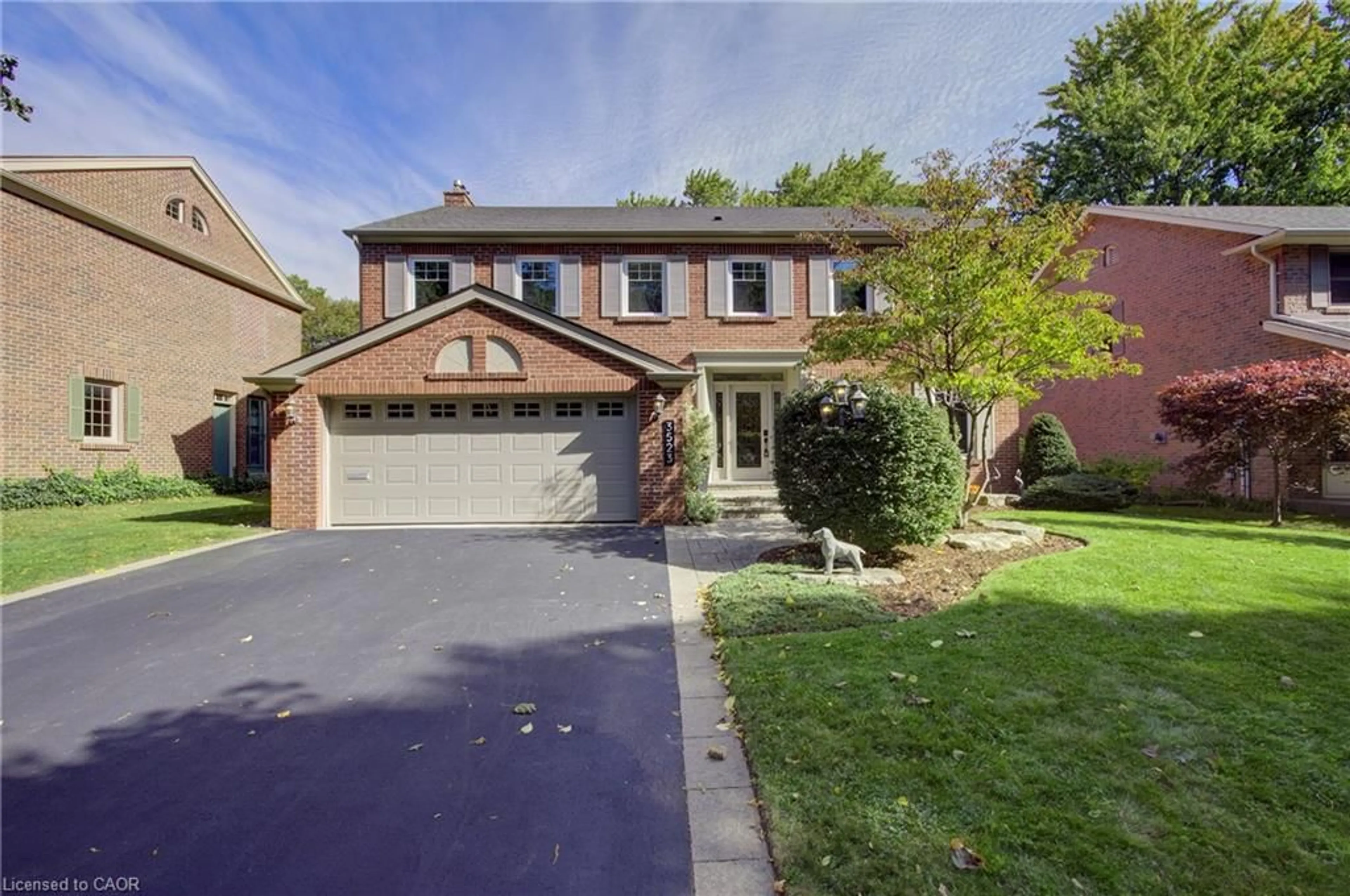 Home with brick exterior material, street for 3523 Kingbird Crt, Mississauga Ontario L5L 2P9