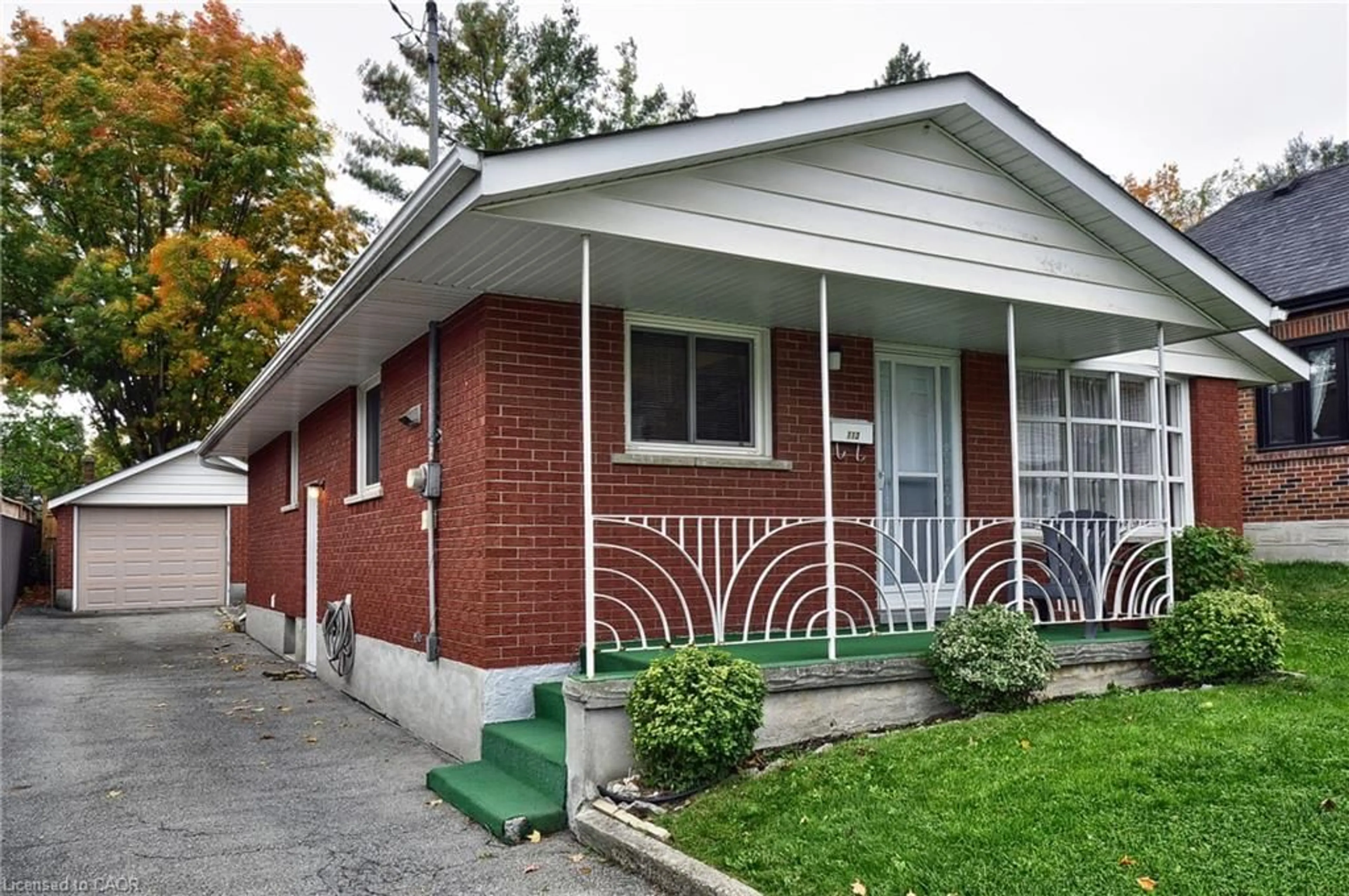 Home with brick exterior material, street for 113 First Ave, Cambridge Ontario N1S 2B5
