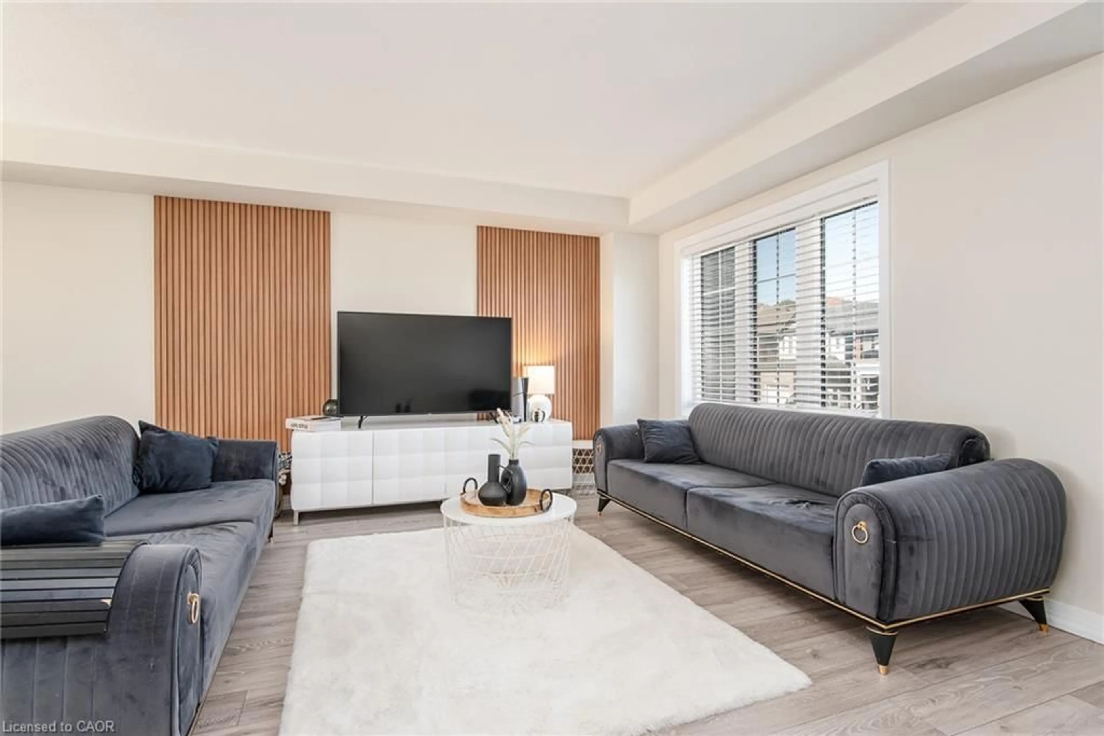 Living room with furniture, unknown for 120 Monarch Woods Dr, Kitchener Ontario N2P 2N7