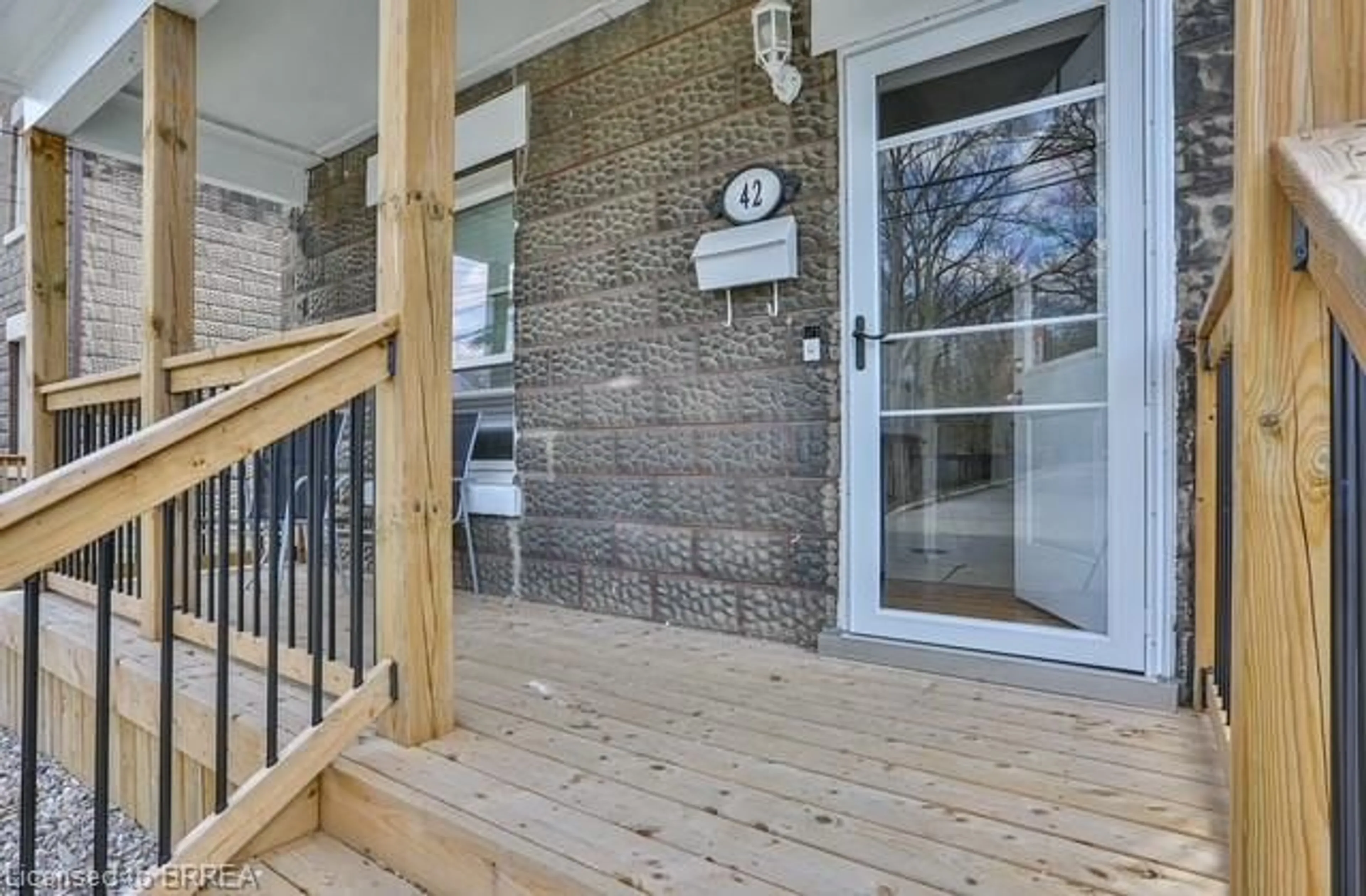 Unknown for 42 Spring St, Brantford Ontario N3T 4M5