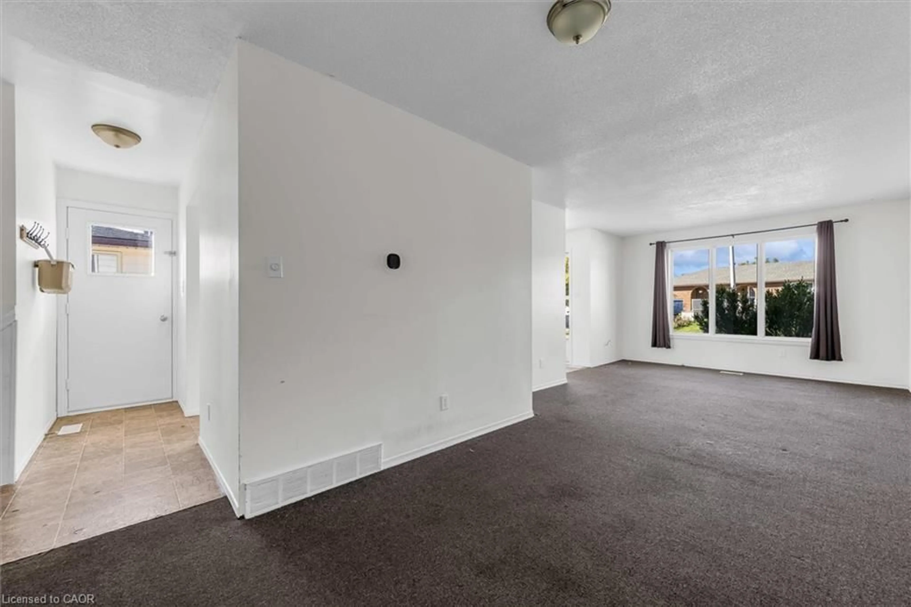 A pic of a room for 16 Crystal Crt, Cambridge Ontario N1R 7T2