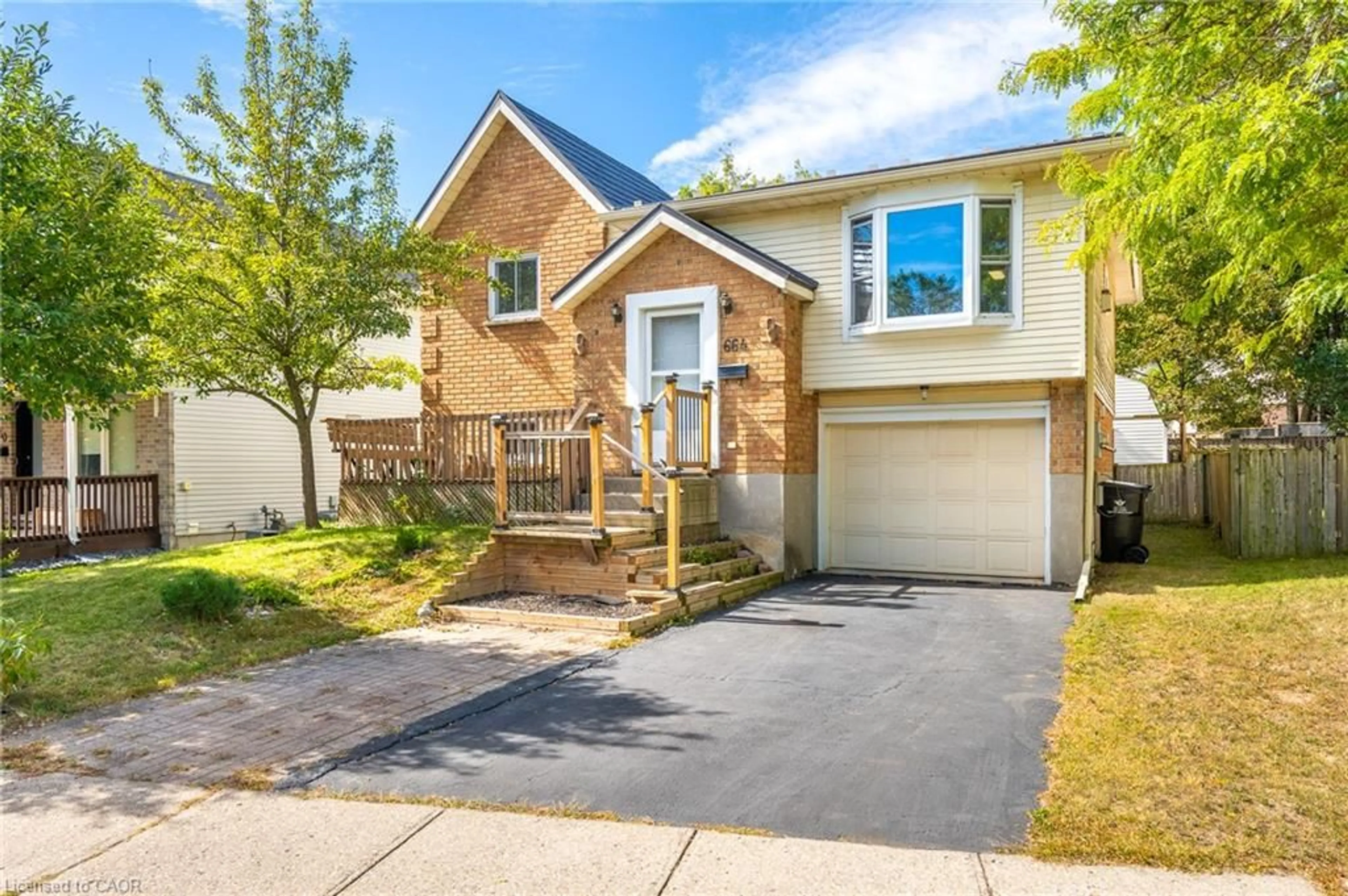 Home with brick exterior material, street for 664 Hillview Rd, Cambridge Ontario N3H 5H3