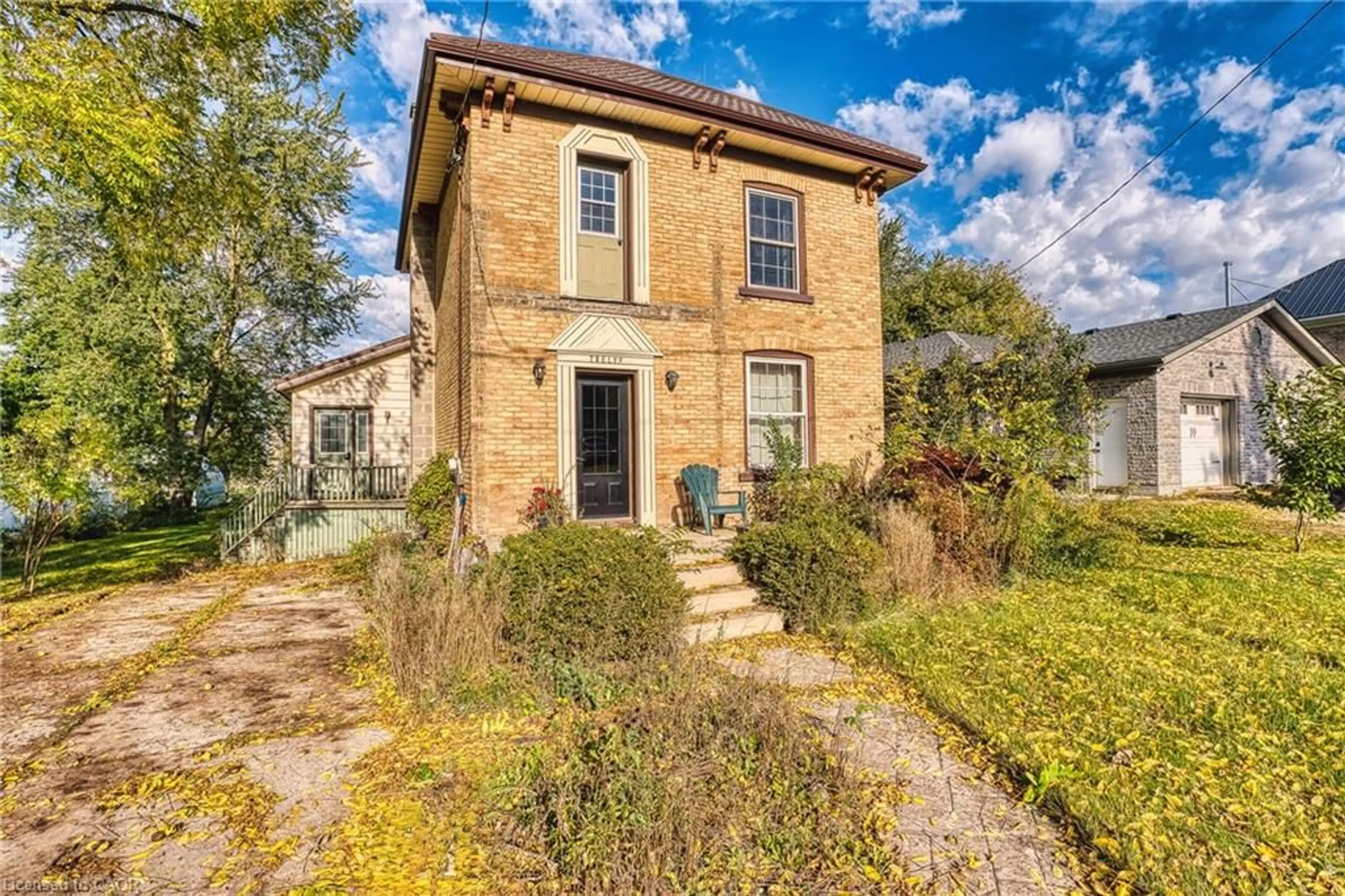 Home with brick exterior material, building for 12 Temperance St, Milverton Ontario N0K 1M0